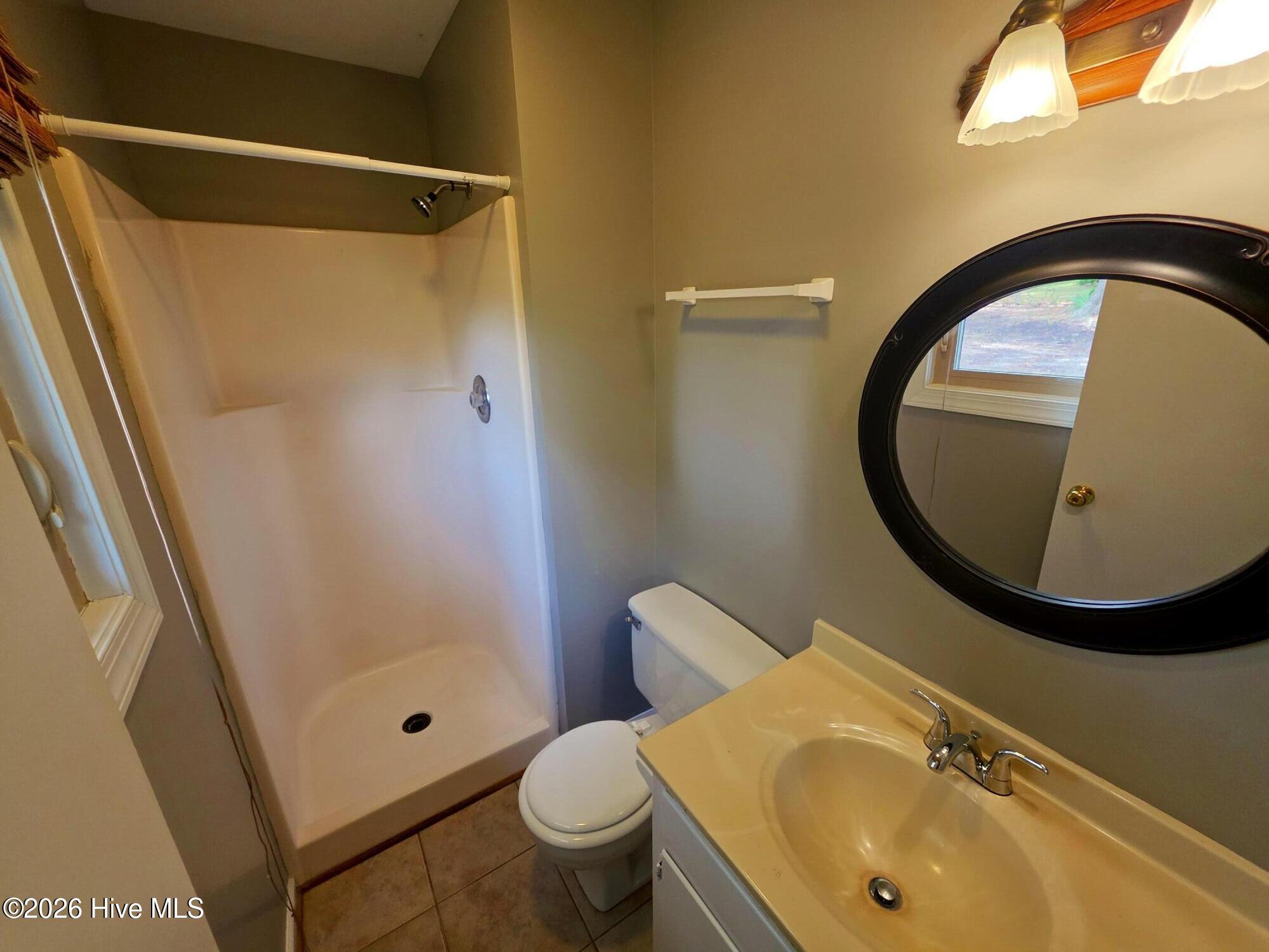 100567105 | Photo 13