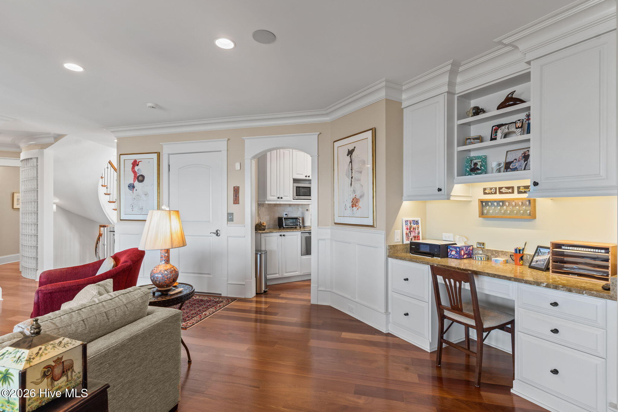 100554777 | Photo 52