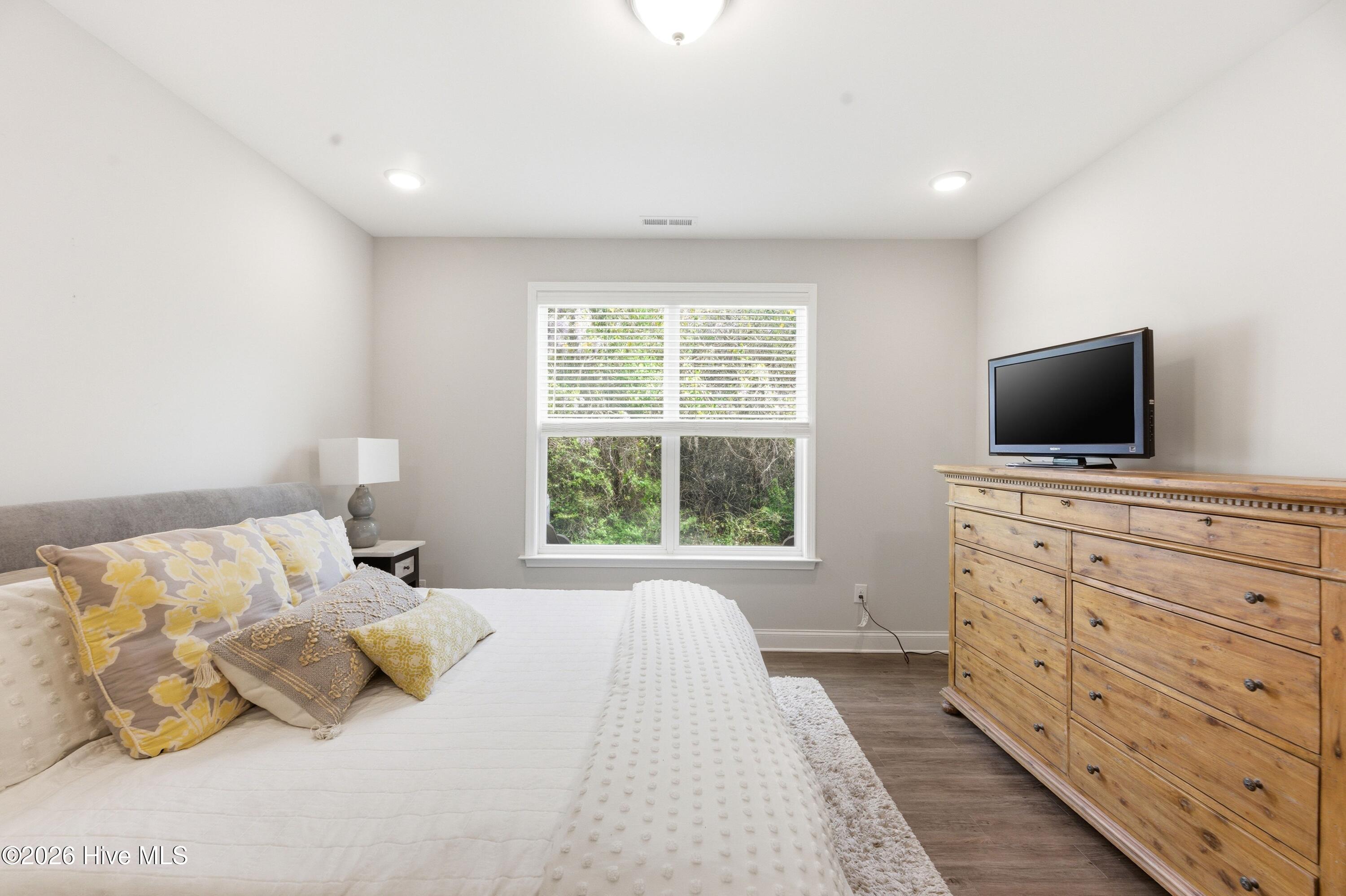 100564137 | Photo 14