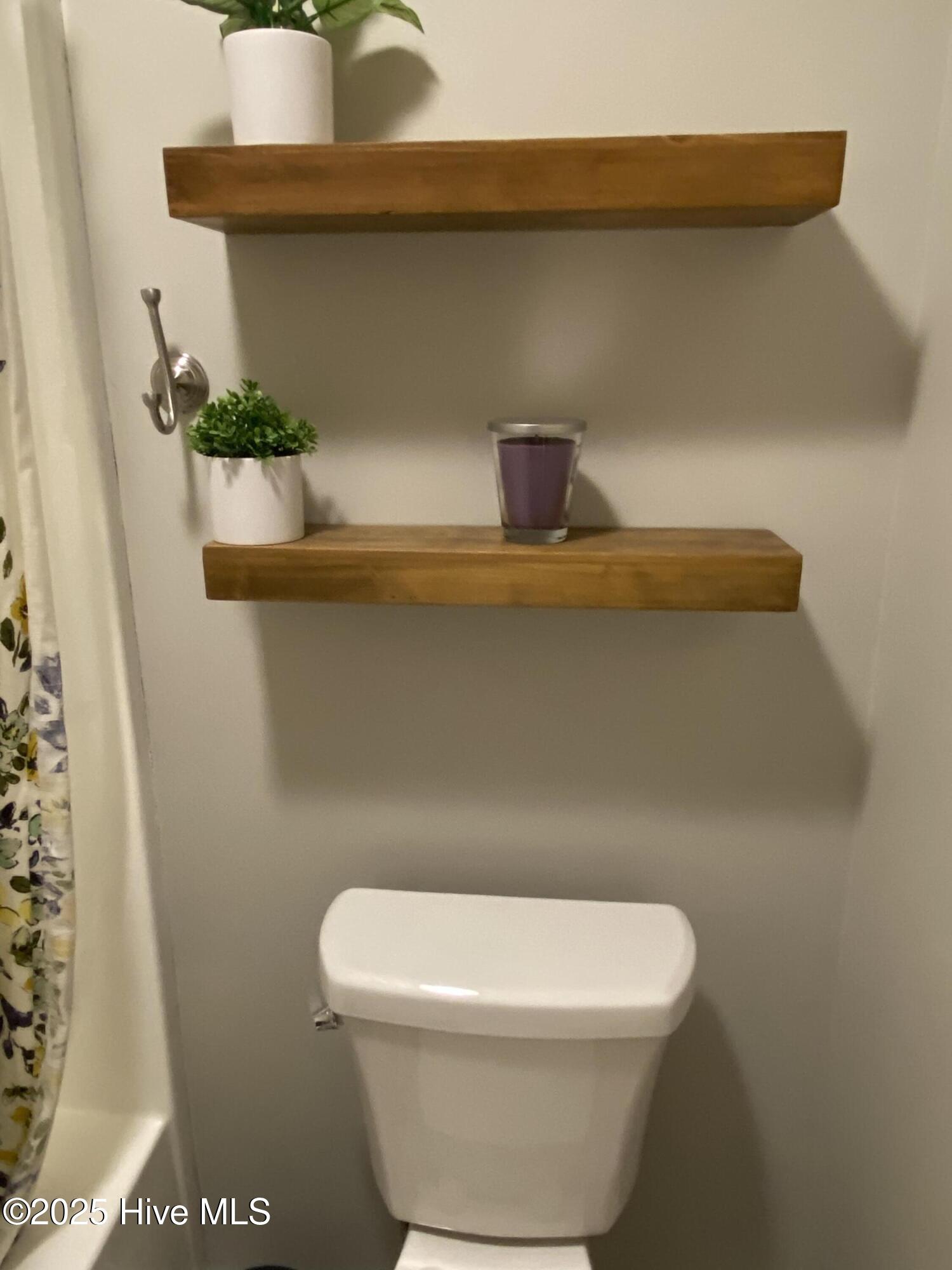 100545047 | Photo 18