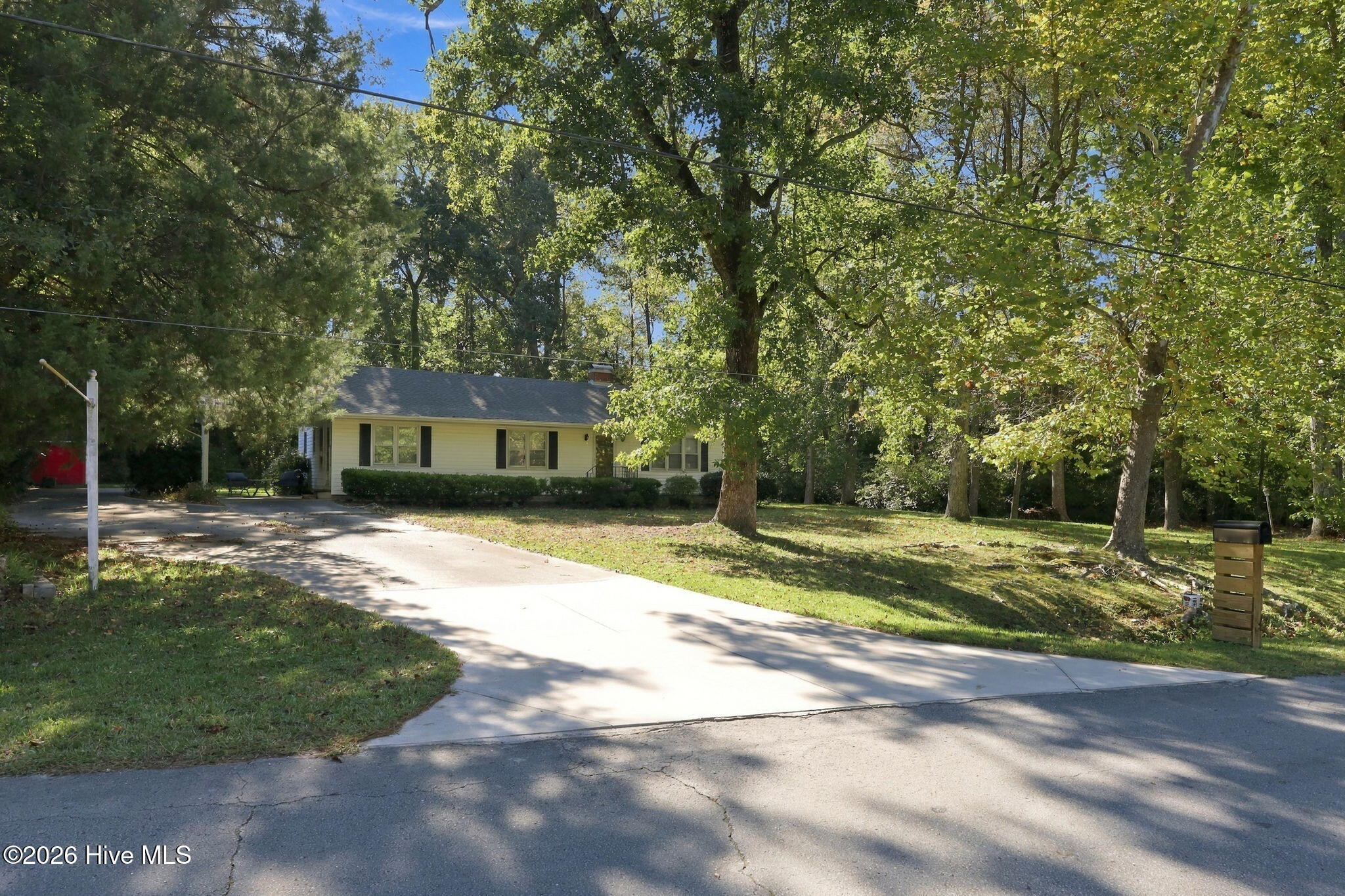 Photo 4 of Single family home for sale at 184 Wildwood Rd, Newport, NC 28570 | MLS# 100613252 | Listing updated on 2026-10-29