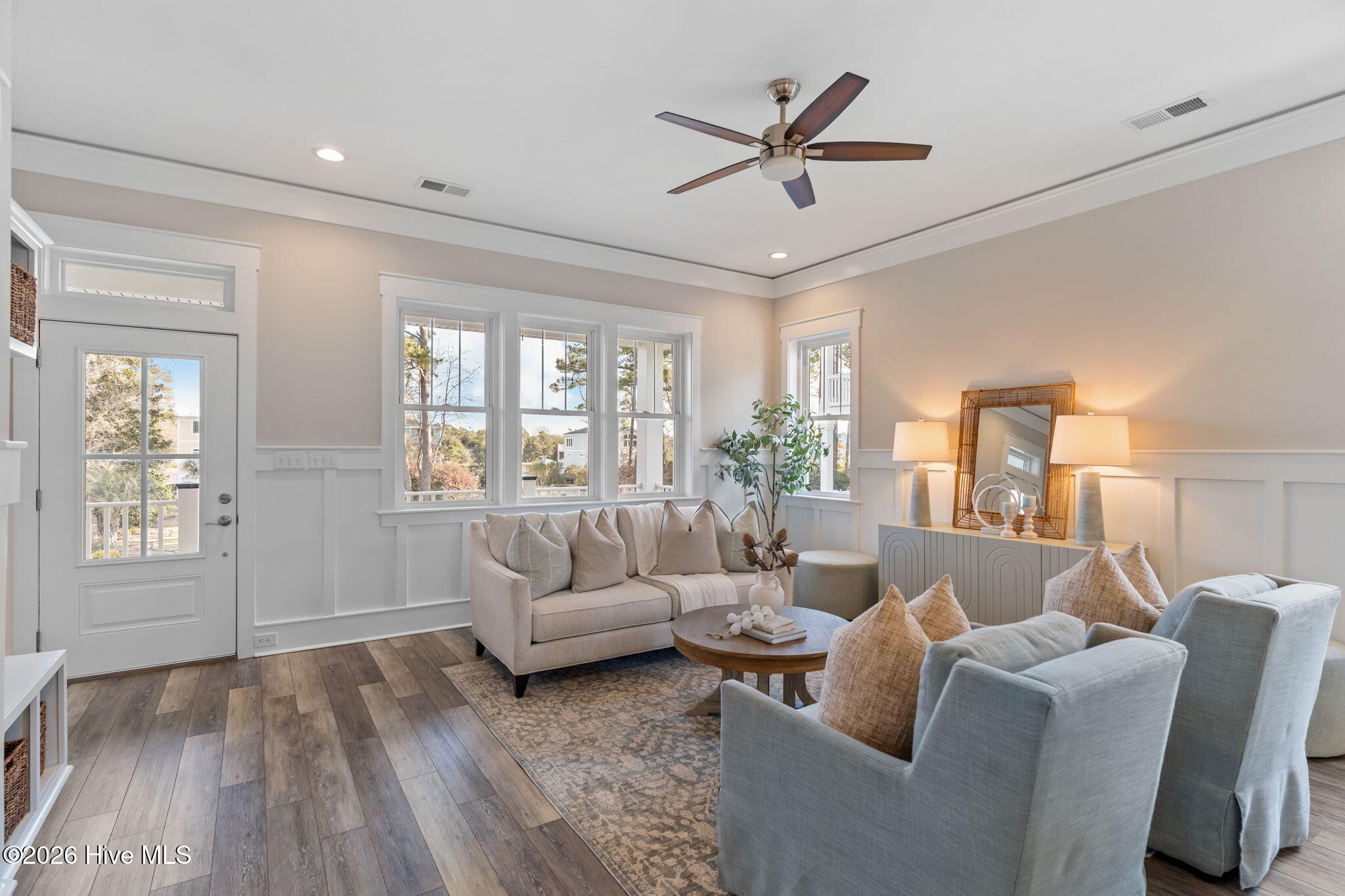 100561647 | Photo 22