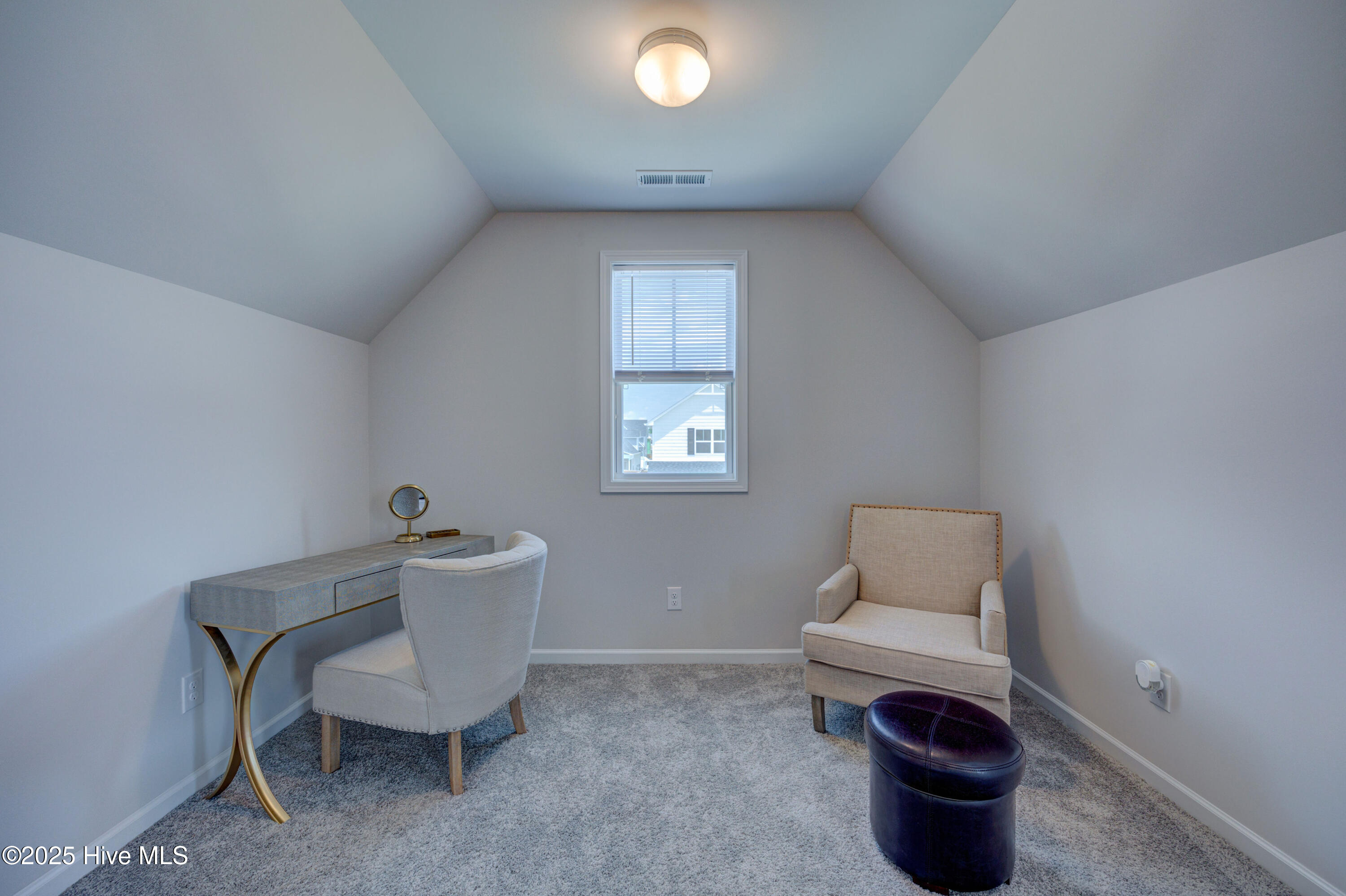 100535248 | Photo 37