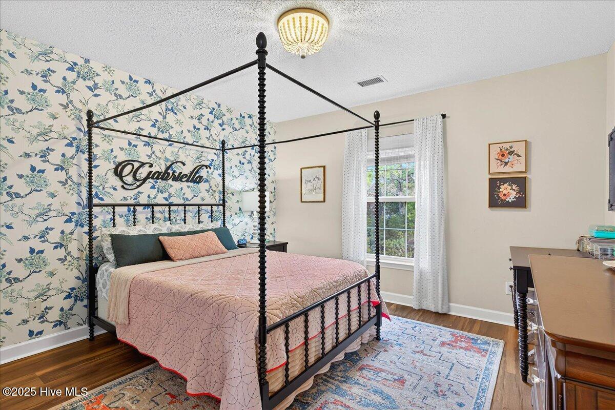 100543008 | Photo 29