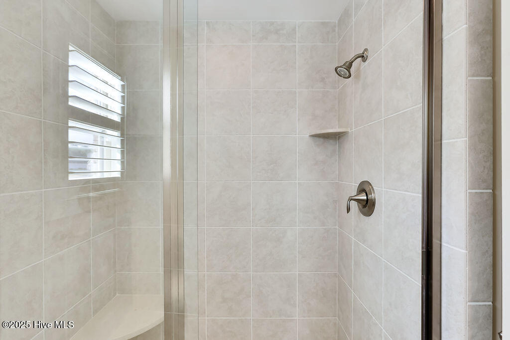 100544404 | Photo 27