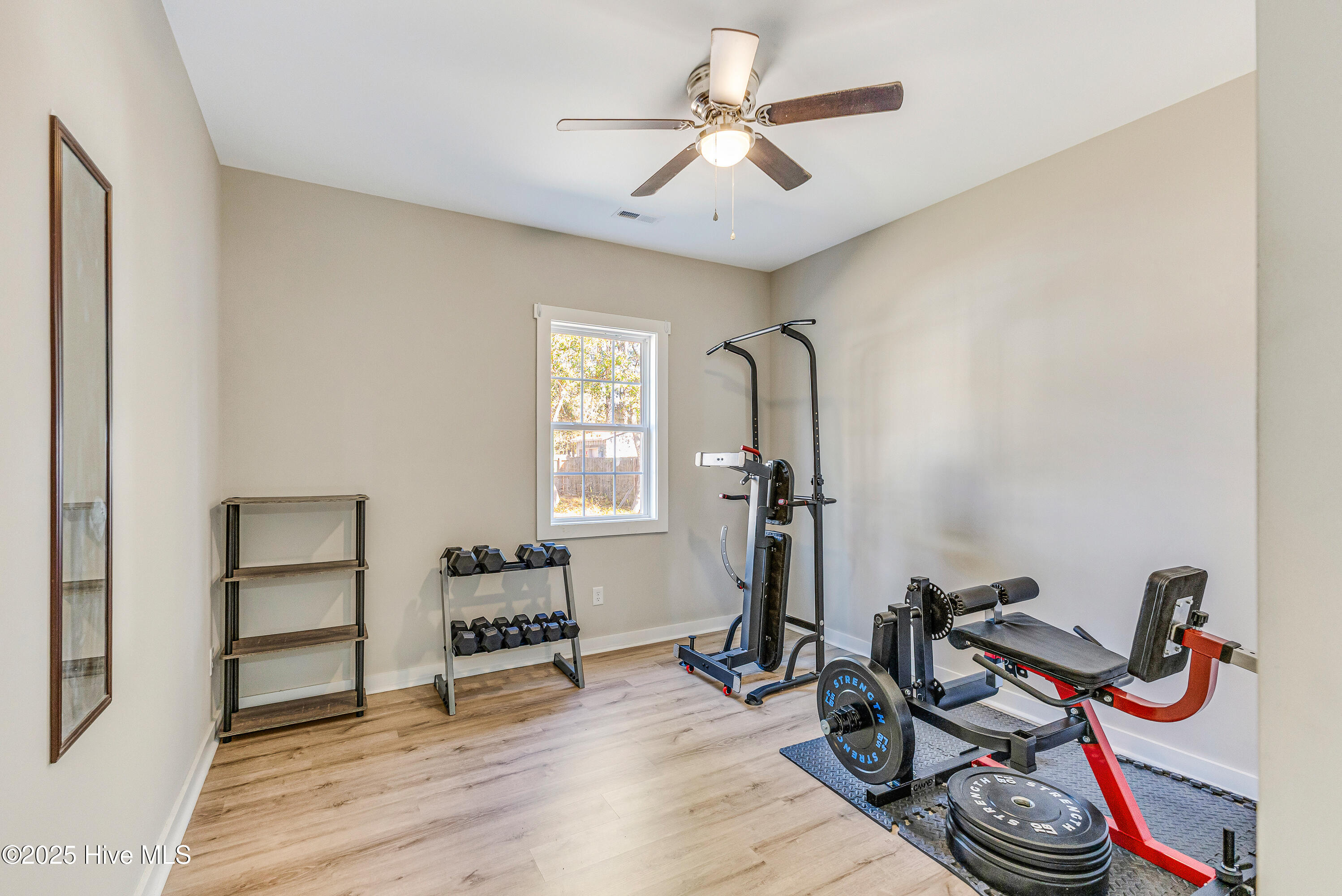 100542272 | Photo 22