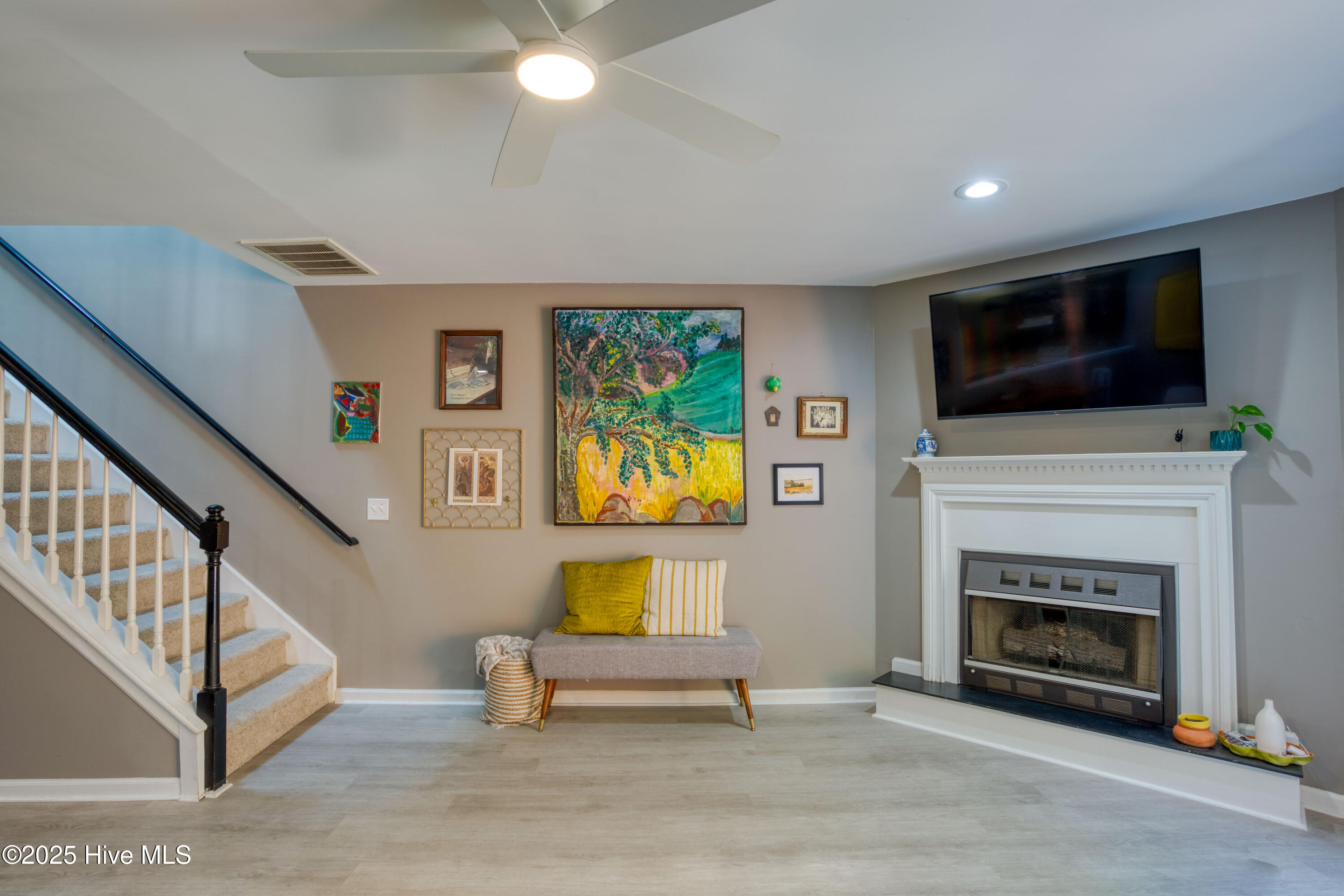 100518952 | Photo 13