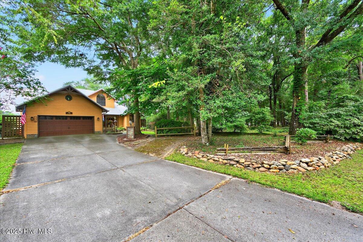 100517839 | Photo 77