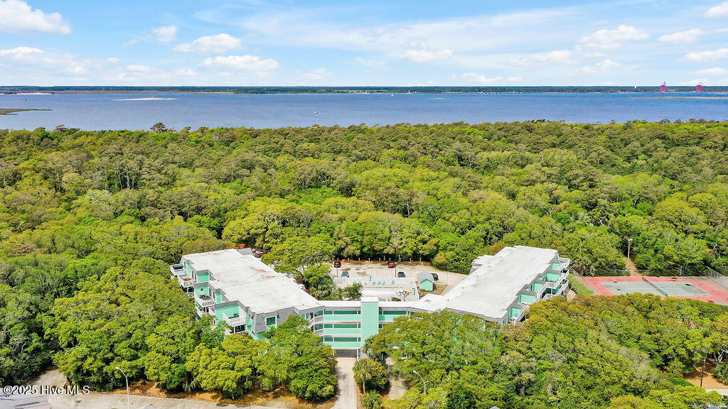 100556360 | Photo 92