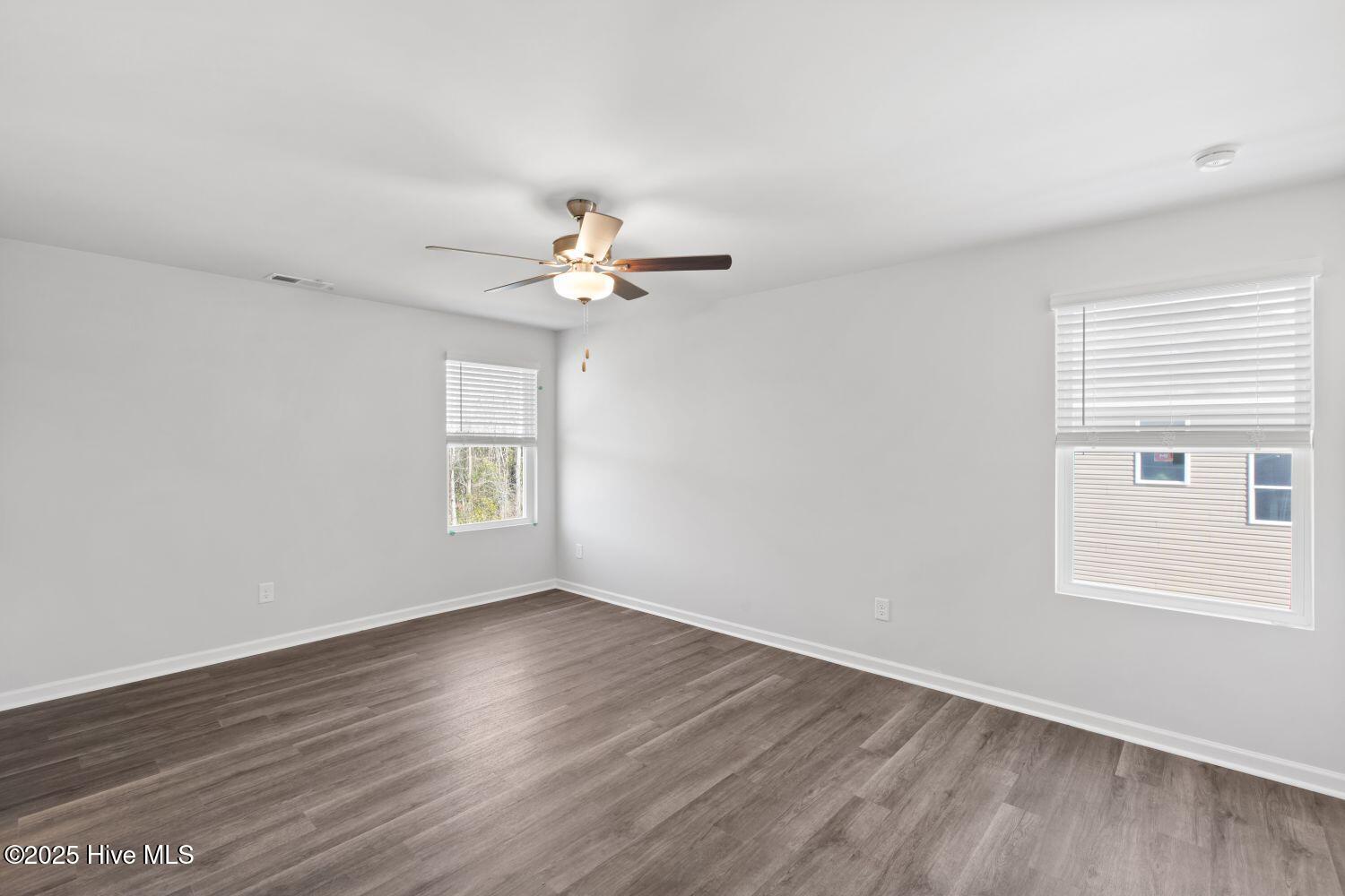 100532613 | Photo 32