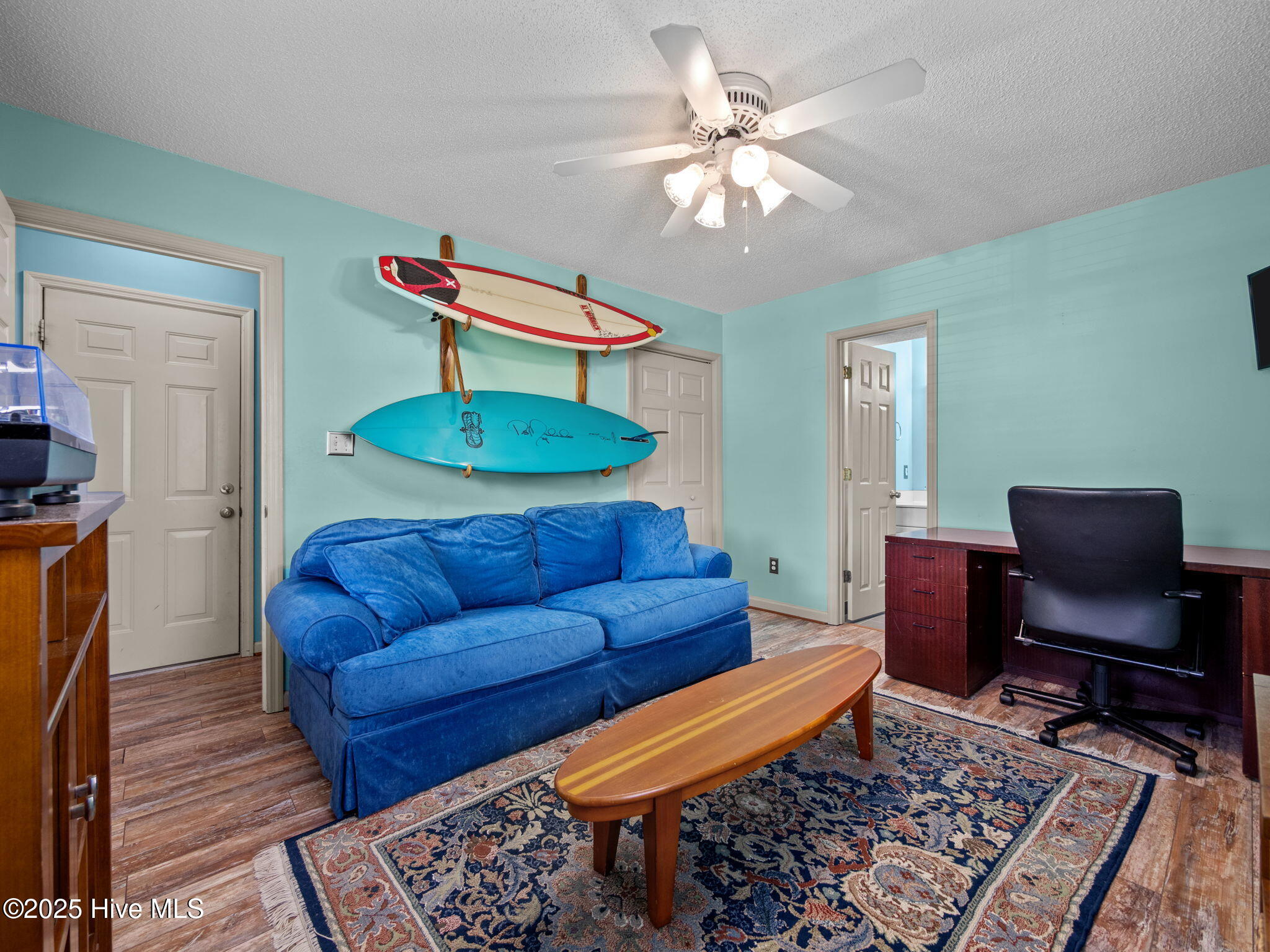 100535865 | Photo 42