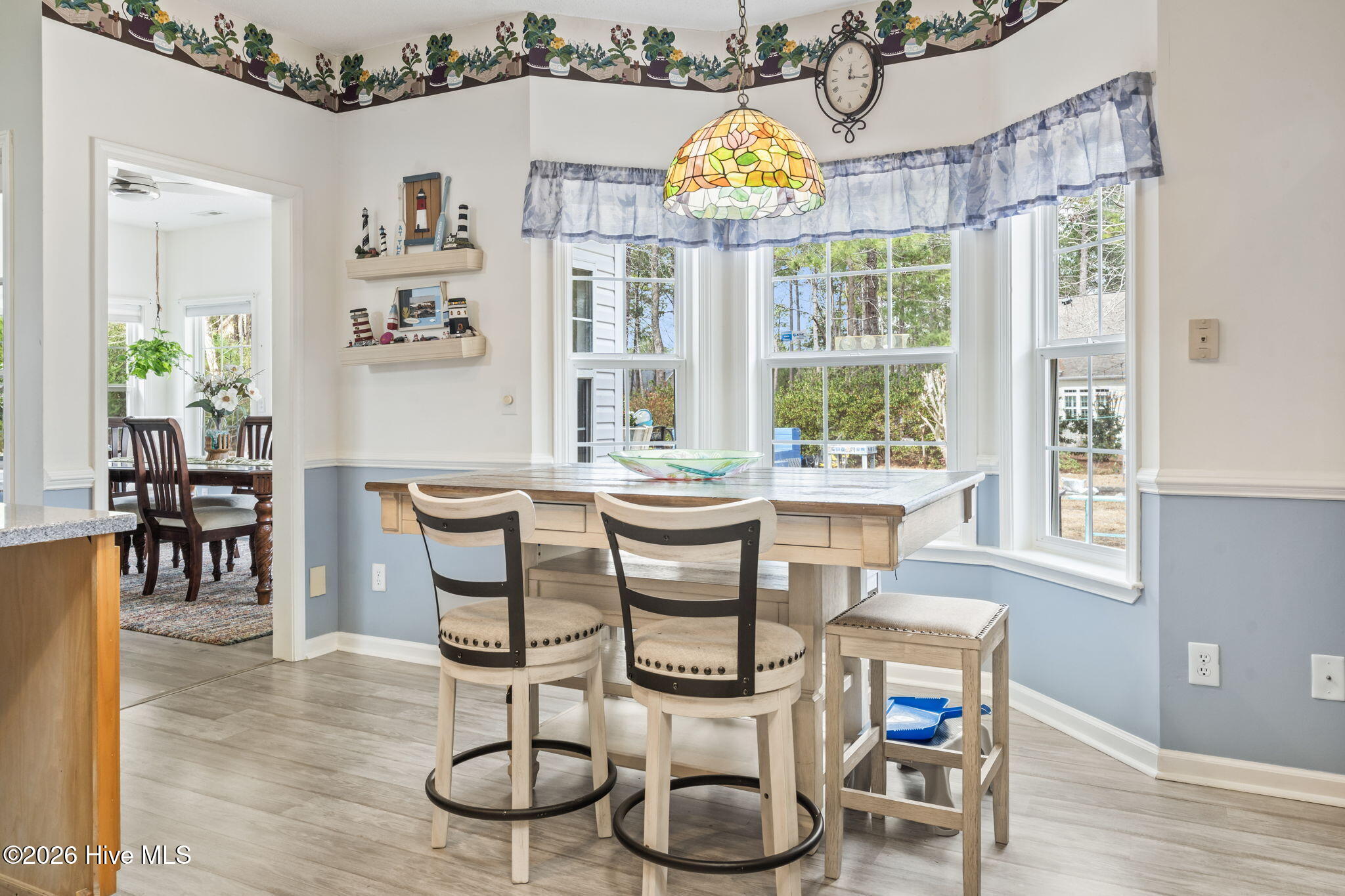 100557322 | Photo 28