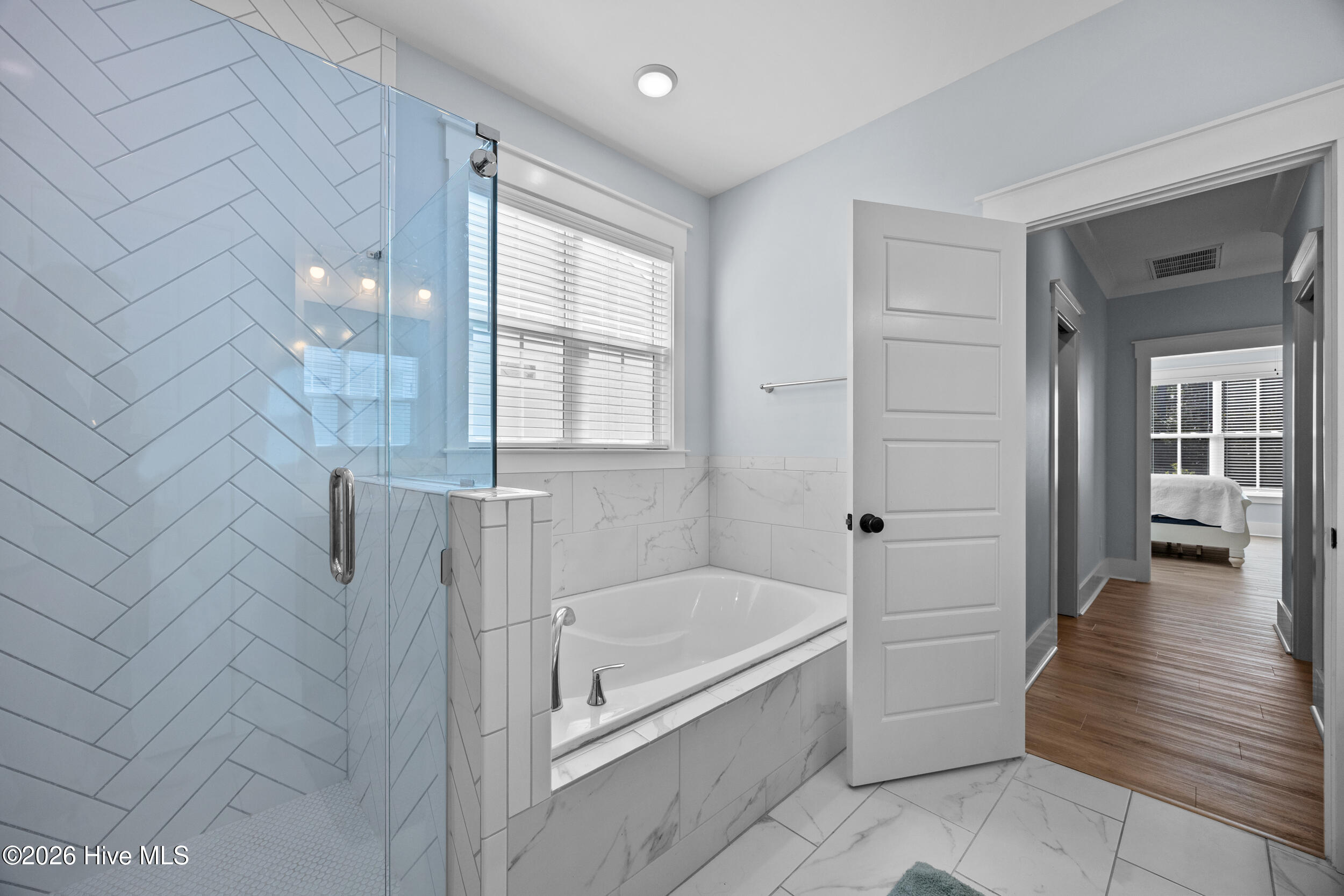 100555433 | Photo 42