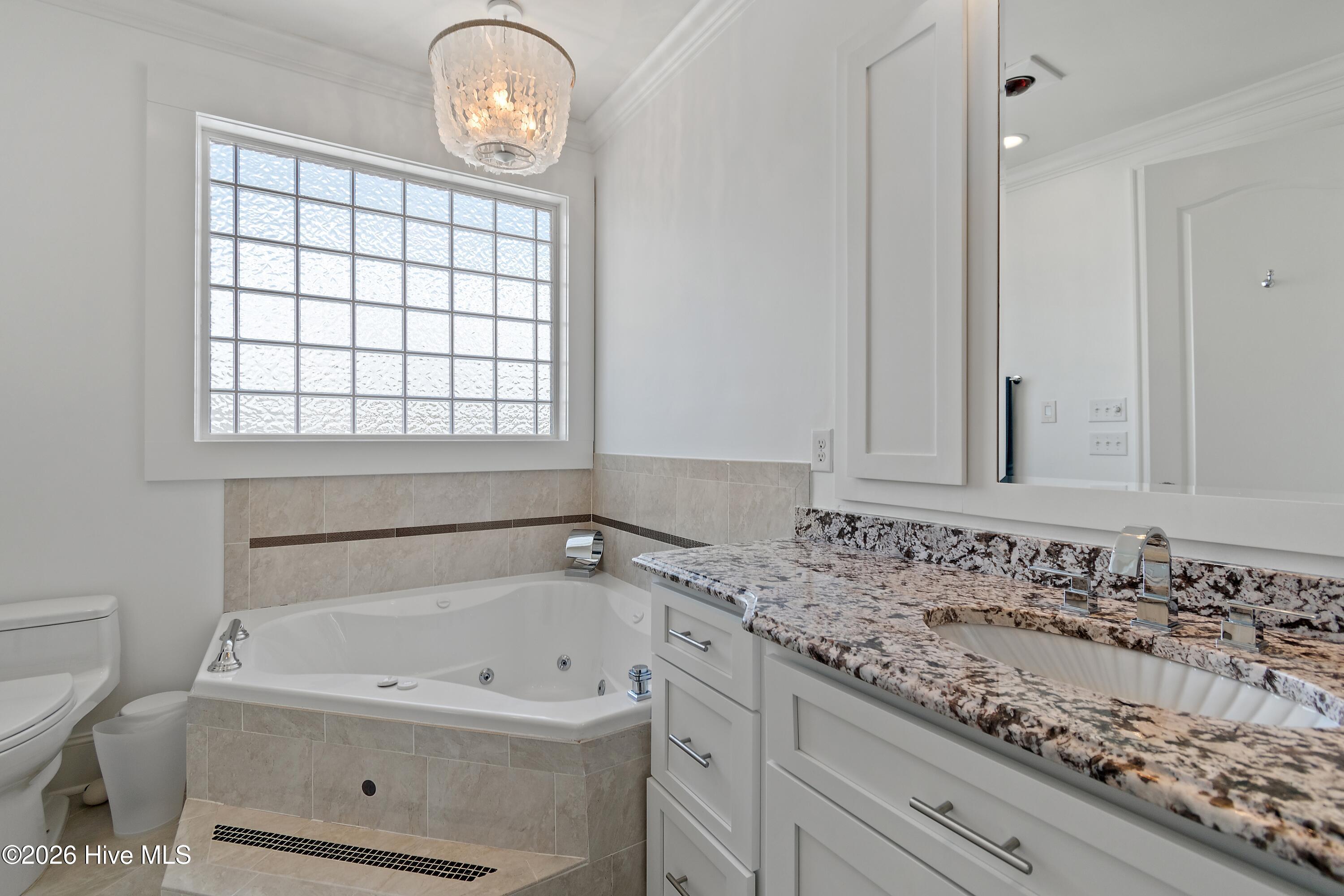 100562772 | Photo 44