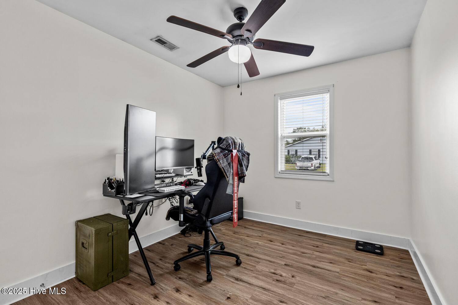 100536687 | Photo 15