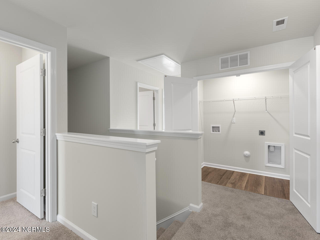 100562292 | Photo 21