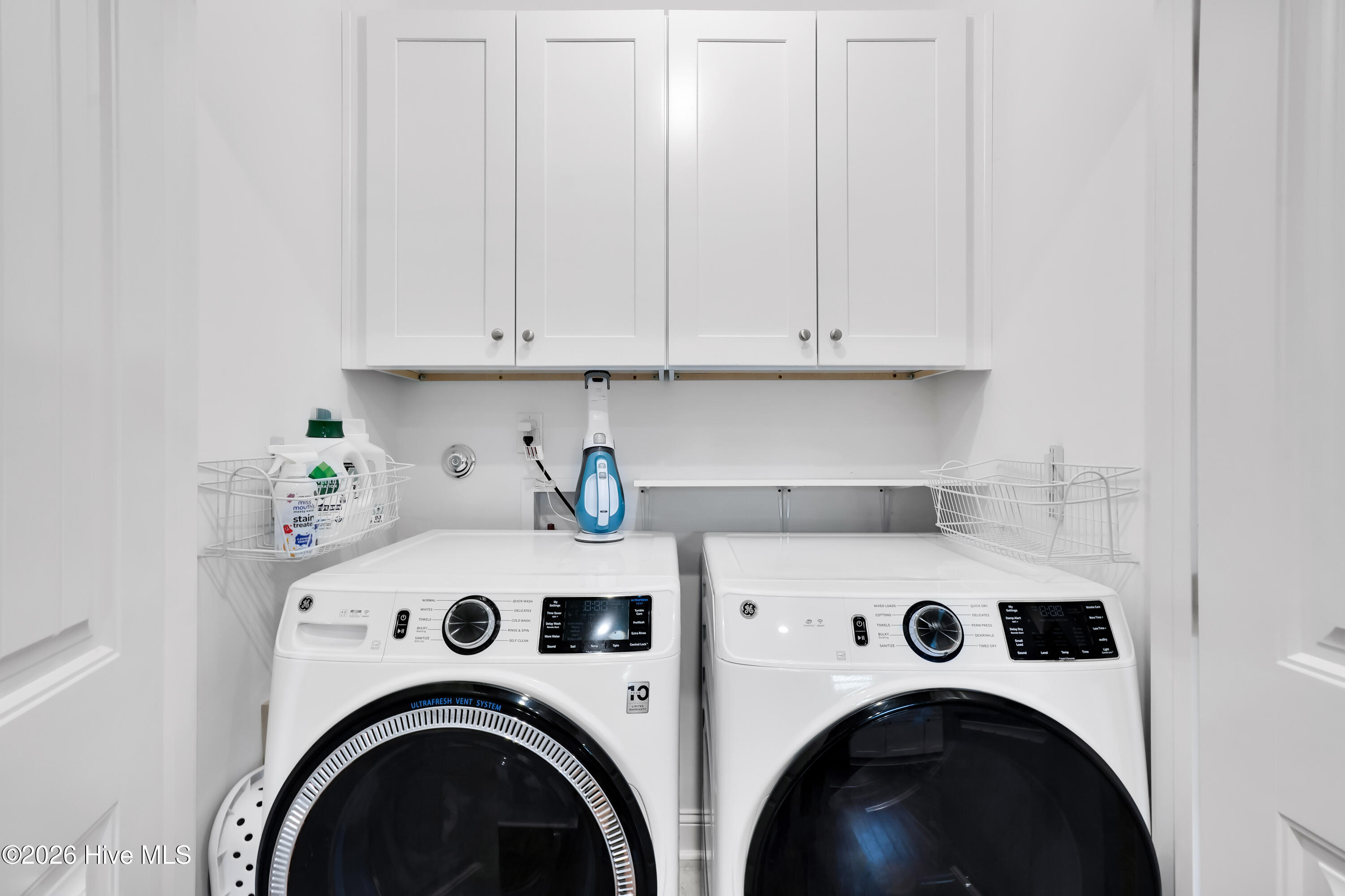 100570261 | Photo 12