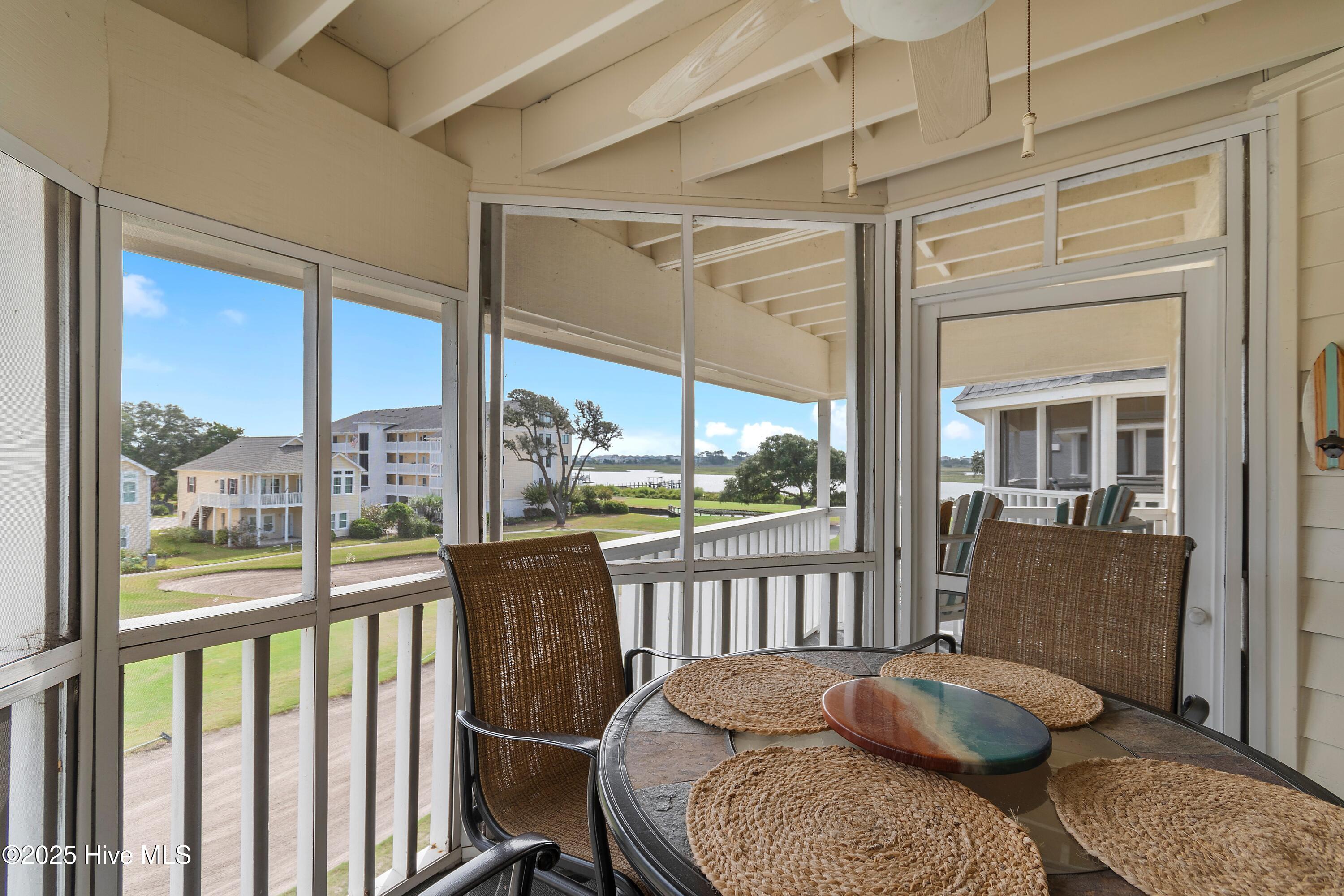 100537972 | Photo 17