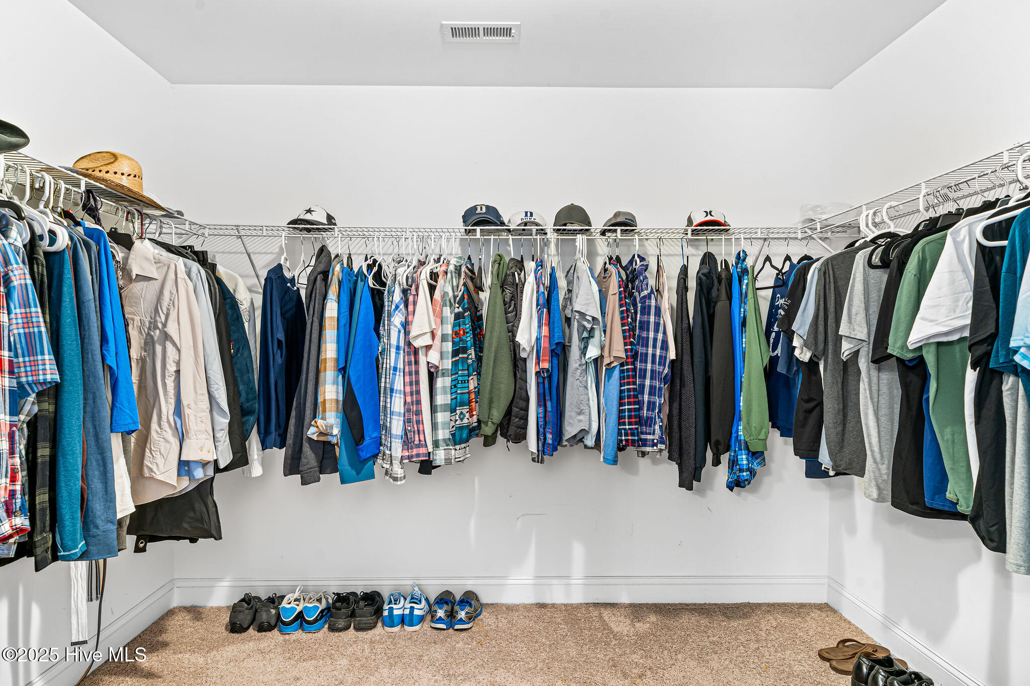 100546826 | Photo 18