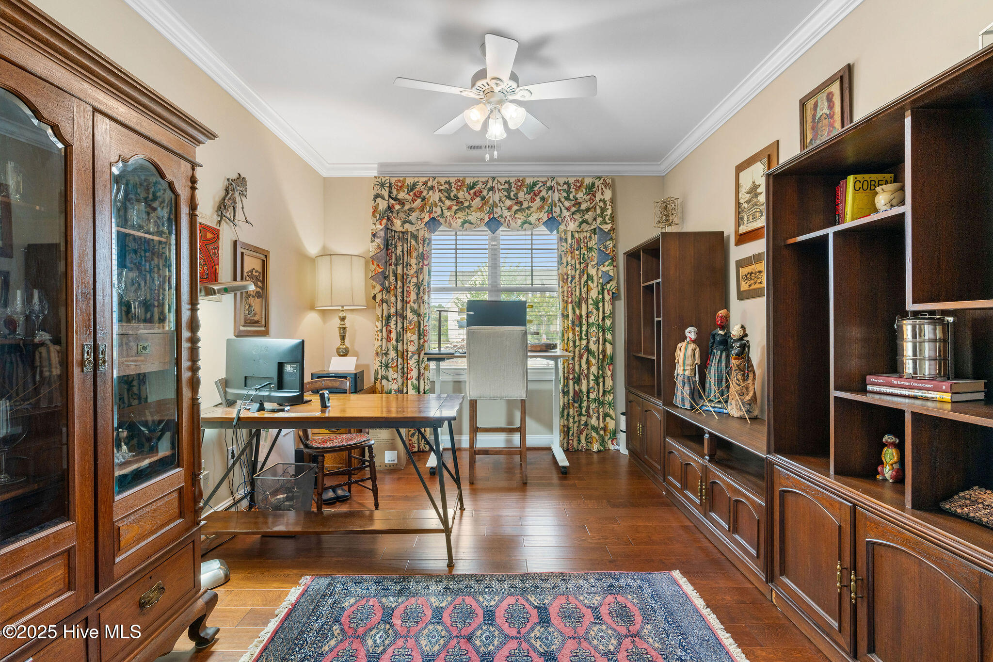 100518693 | Photo 25