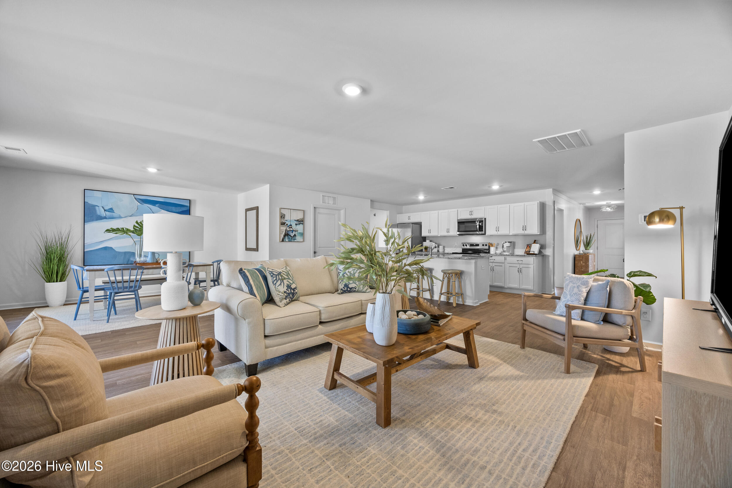 100563778 | Photo 12