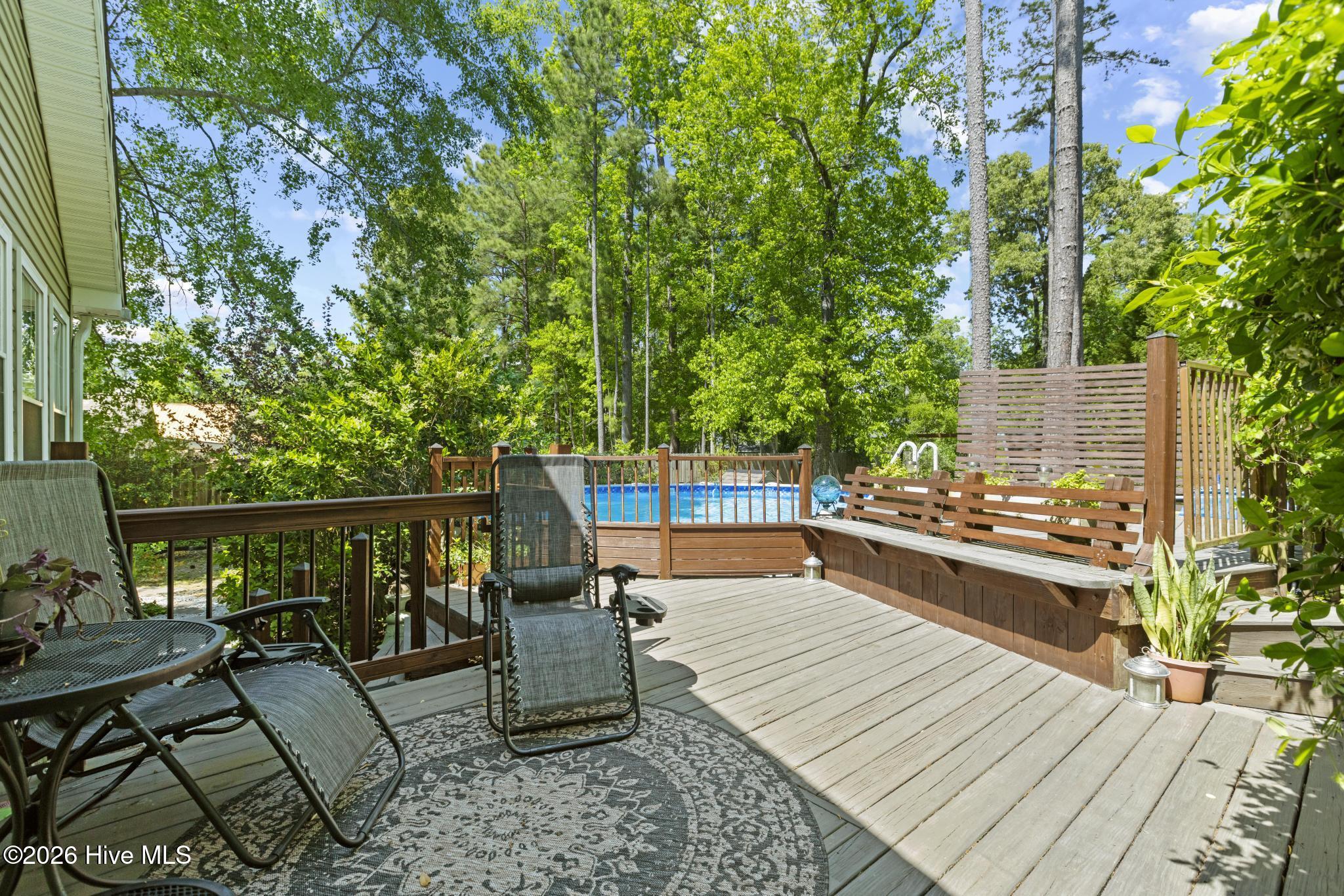 100569223 | Photo 49