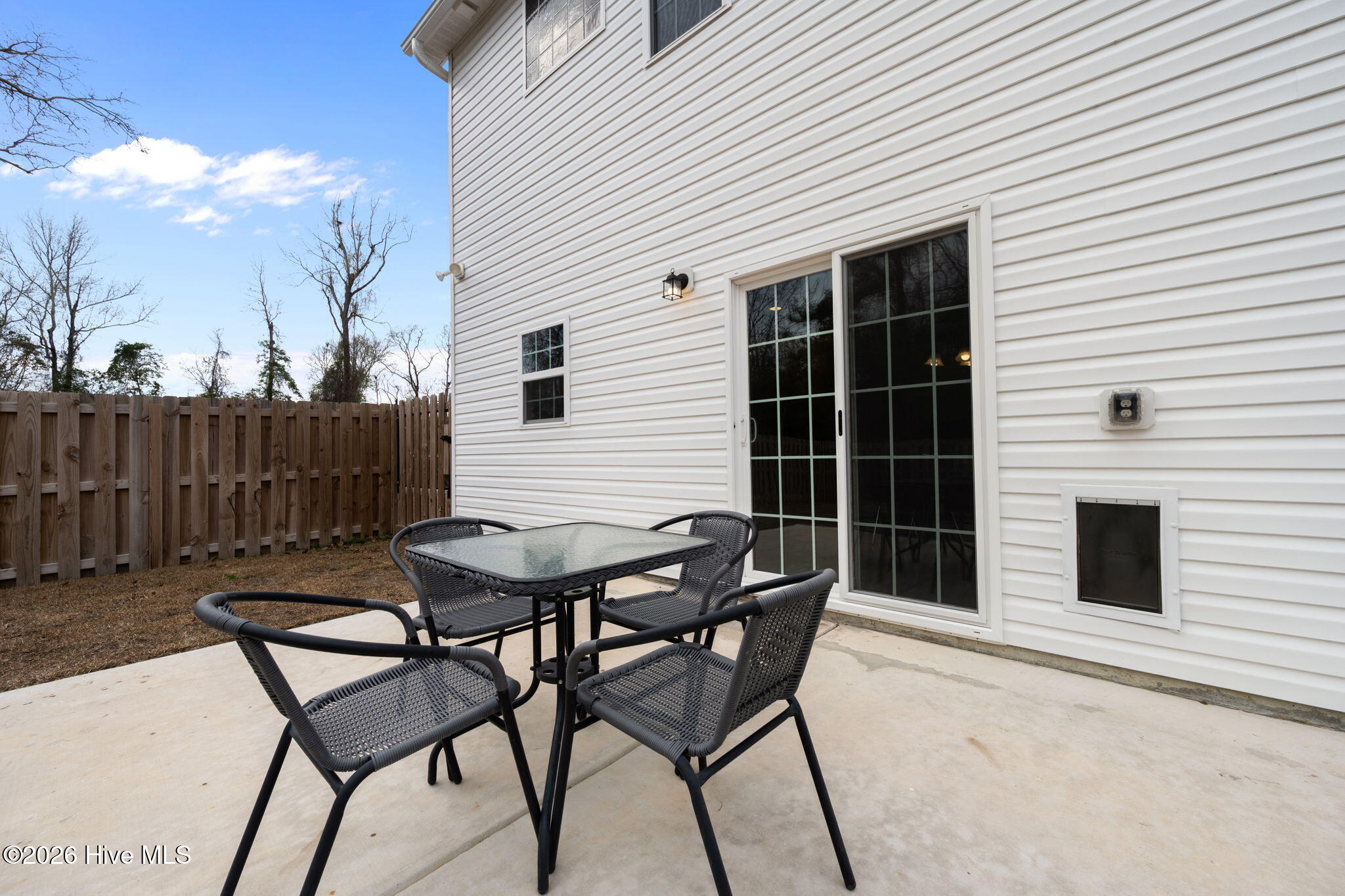 100549197 | Photo 15