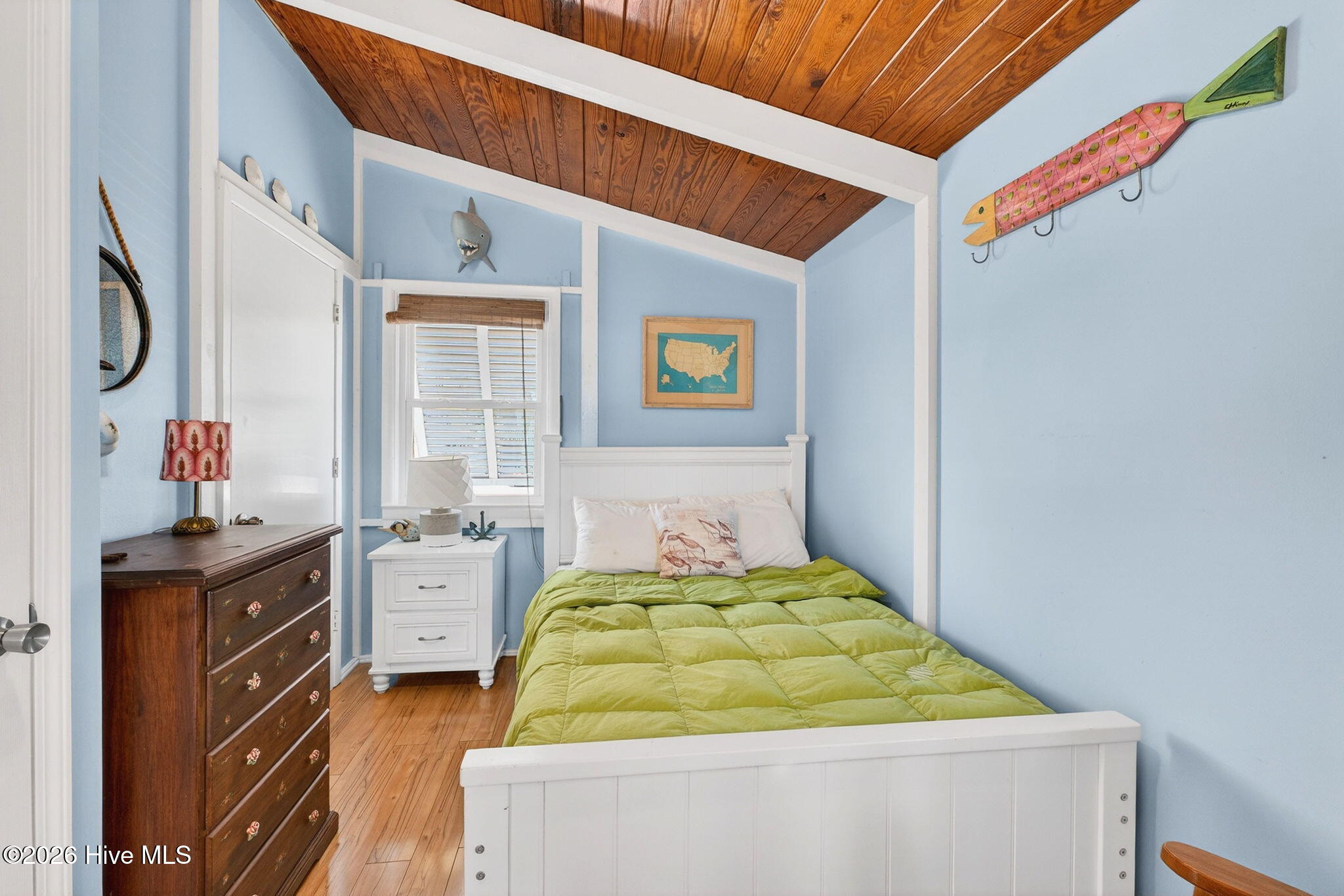 100559967 | Photo 19