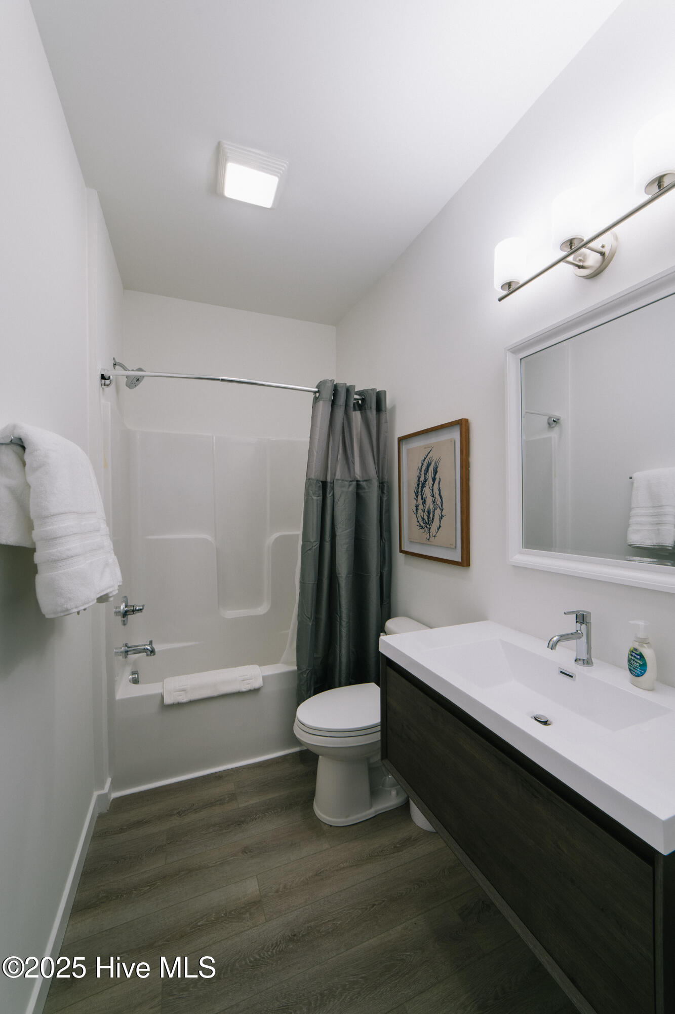 100541058 | Photo 10