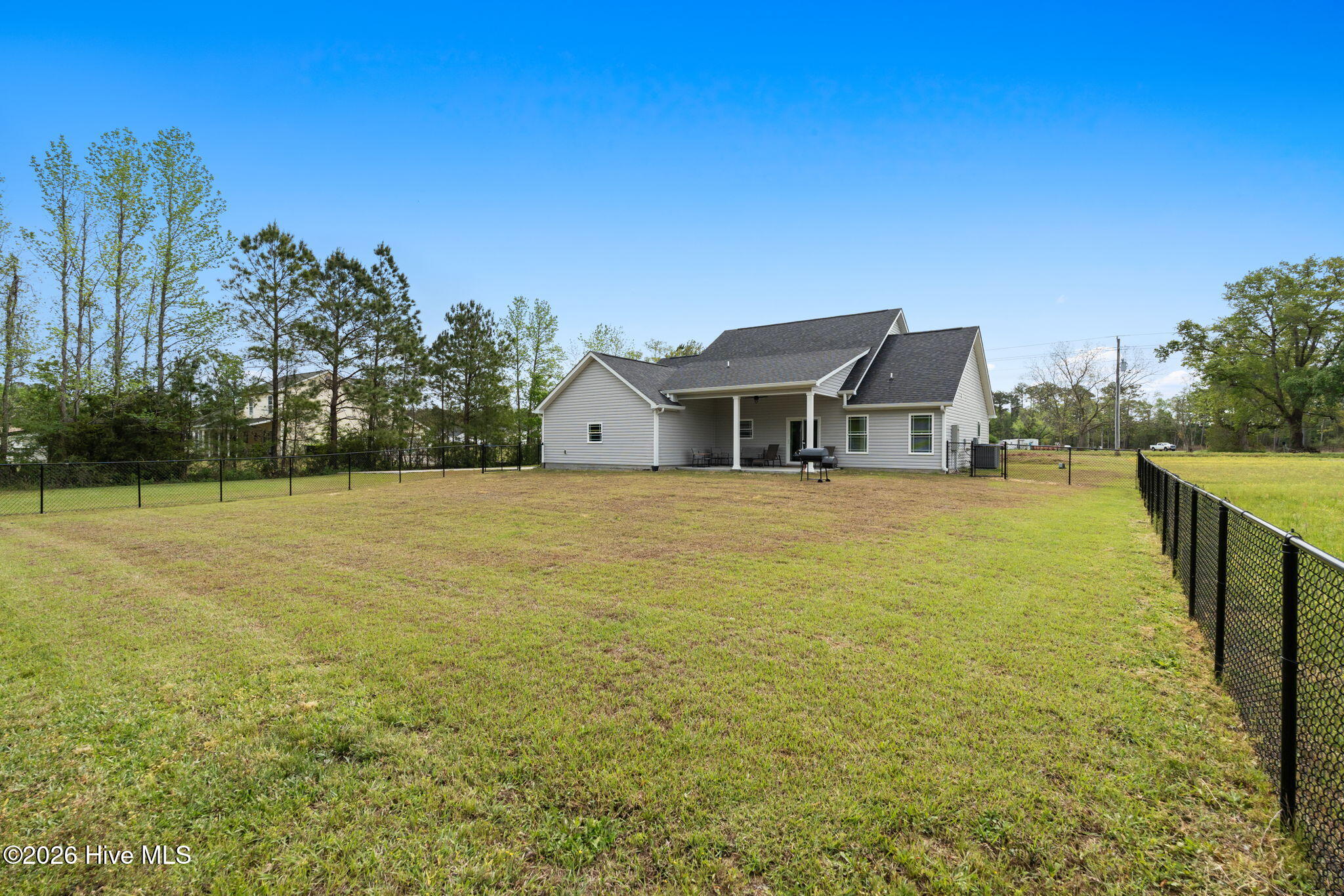 100565582 | Photo 40