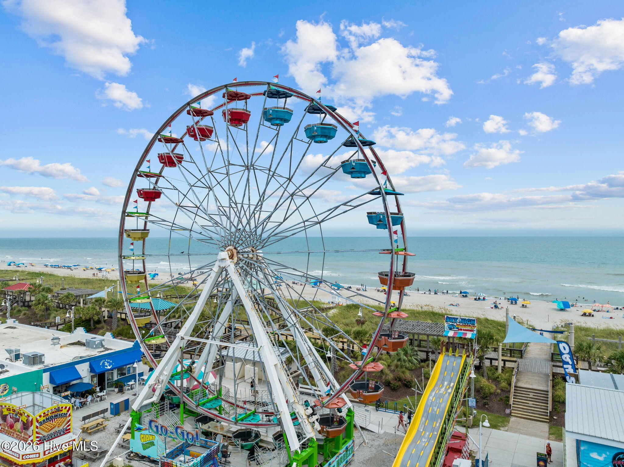 100563786 | Photo 48