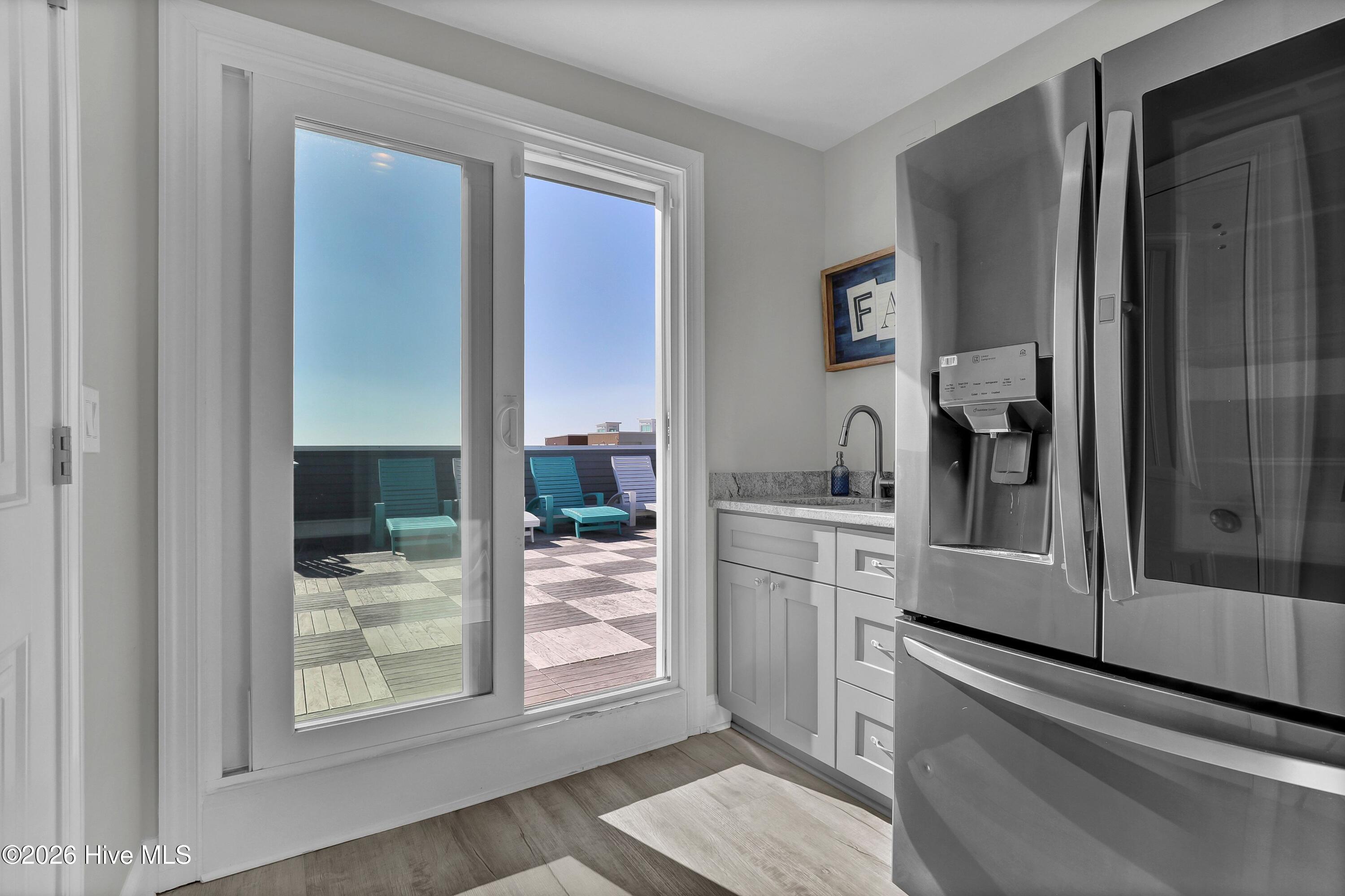 100554934 | Photo 54