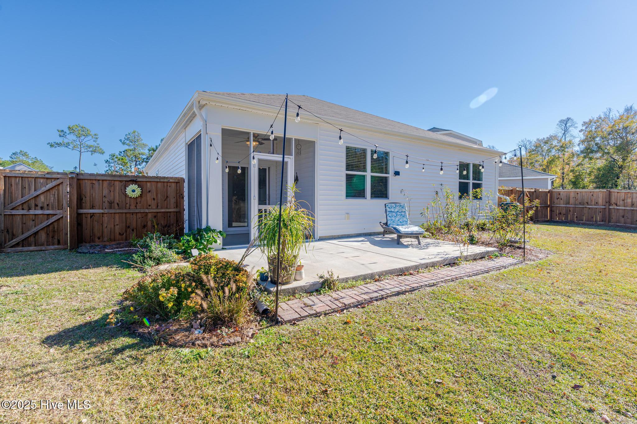 100542071 | Photo 26