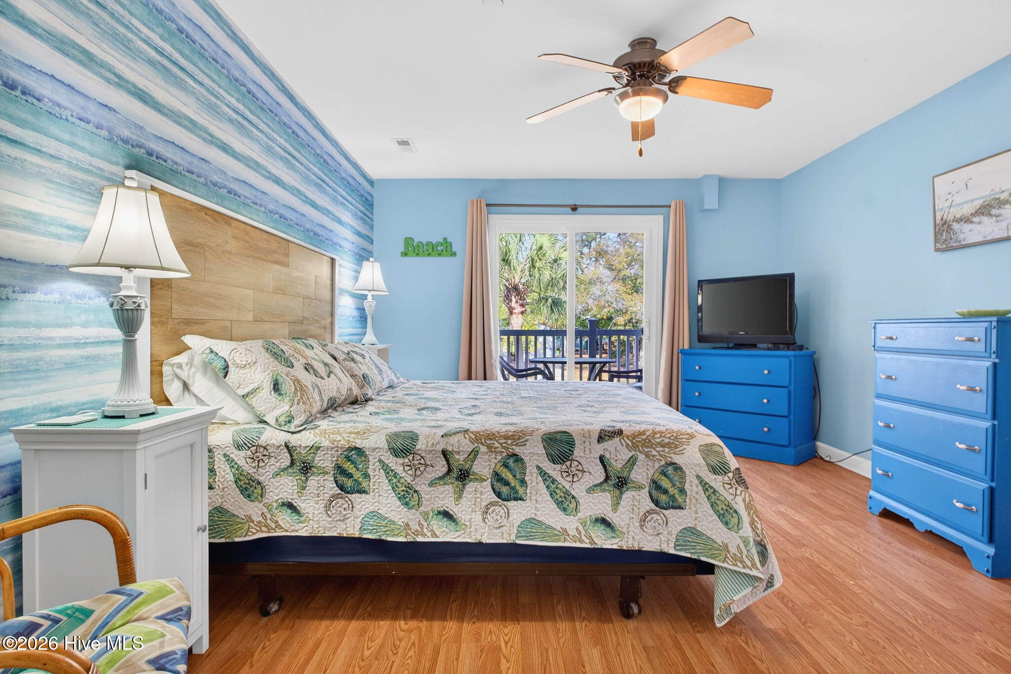 100563850 | Photo 10