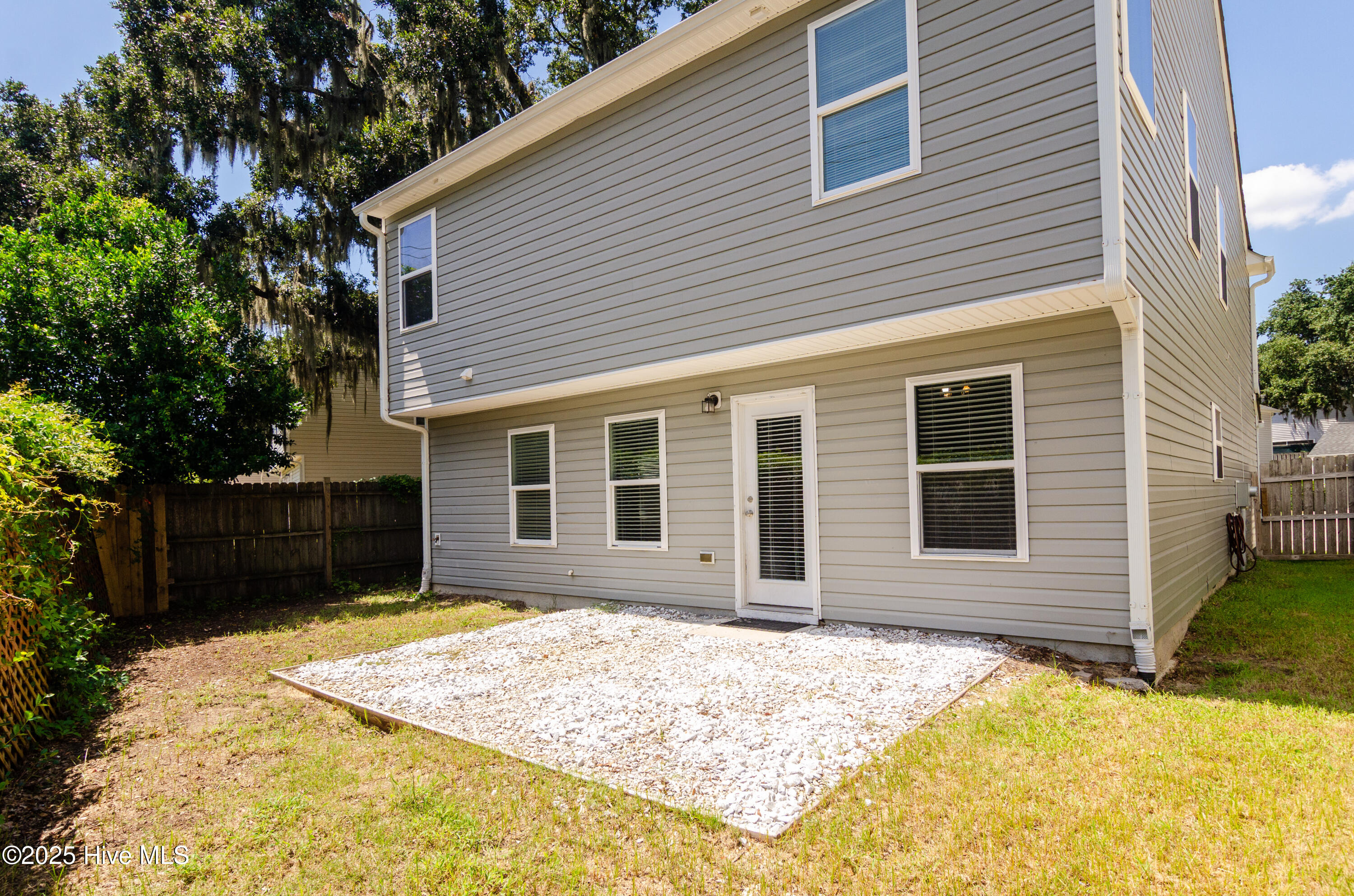 100497964 | Photo 11