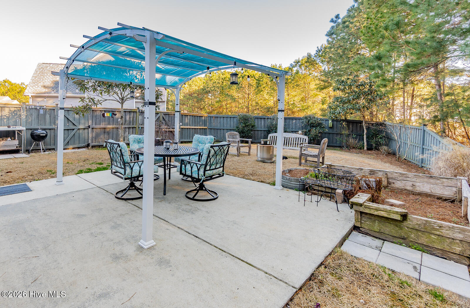 100558017 | Photo 39