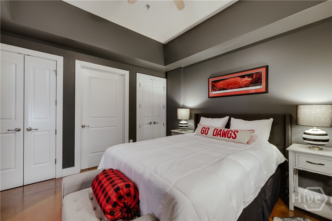 494 Baxter Street 32