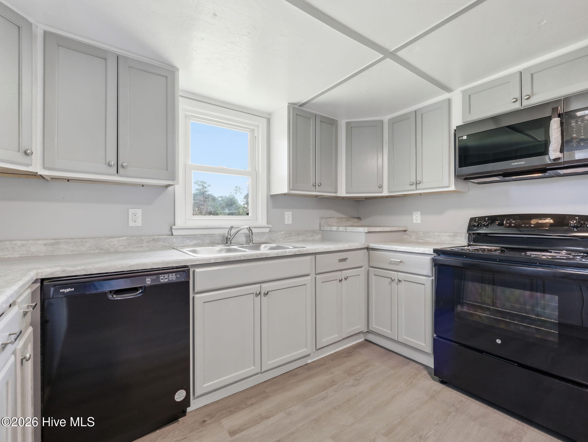 2534 White Oak River Road,Maysville