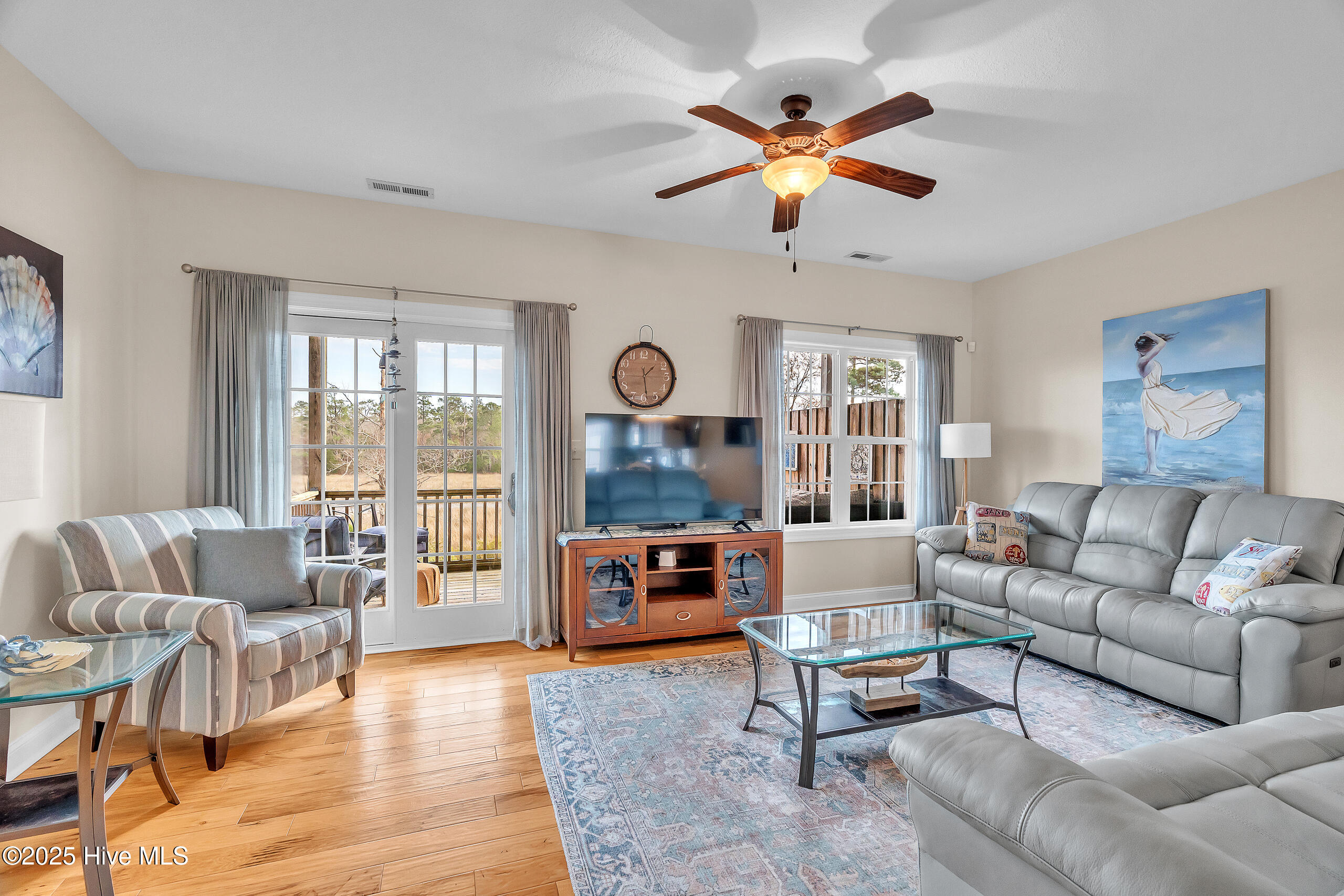 100546927 | Photo 17