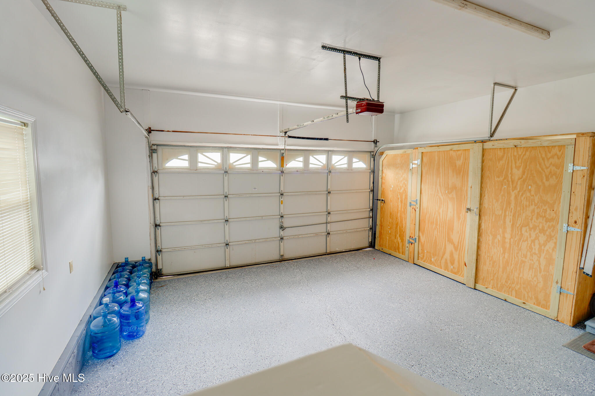 100544057 | Photo 34