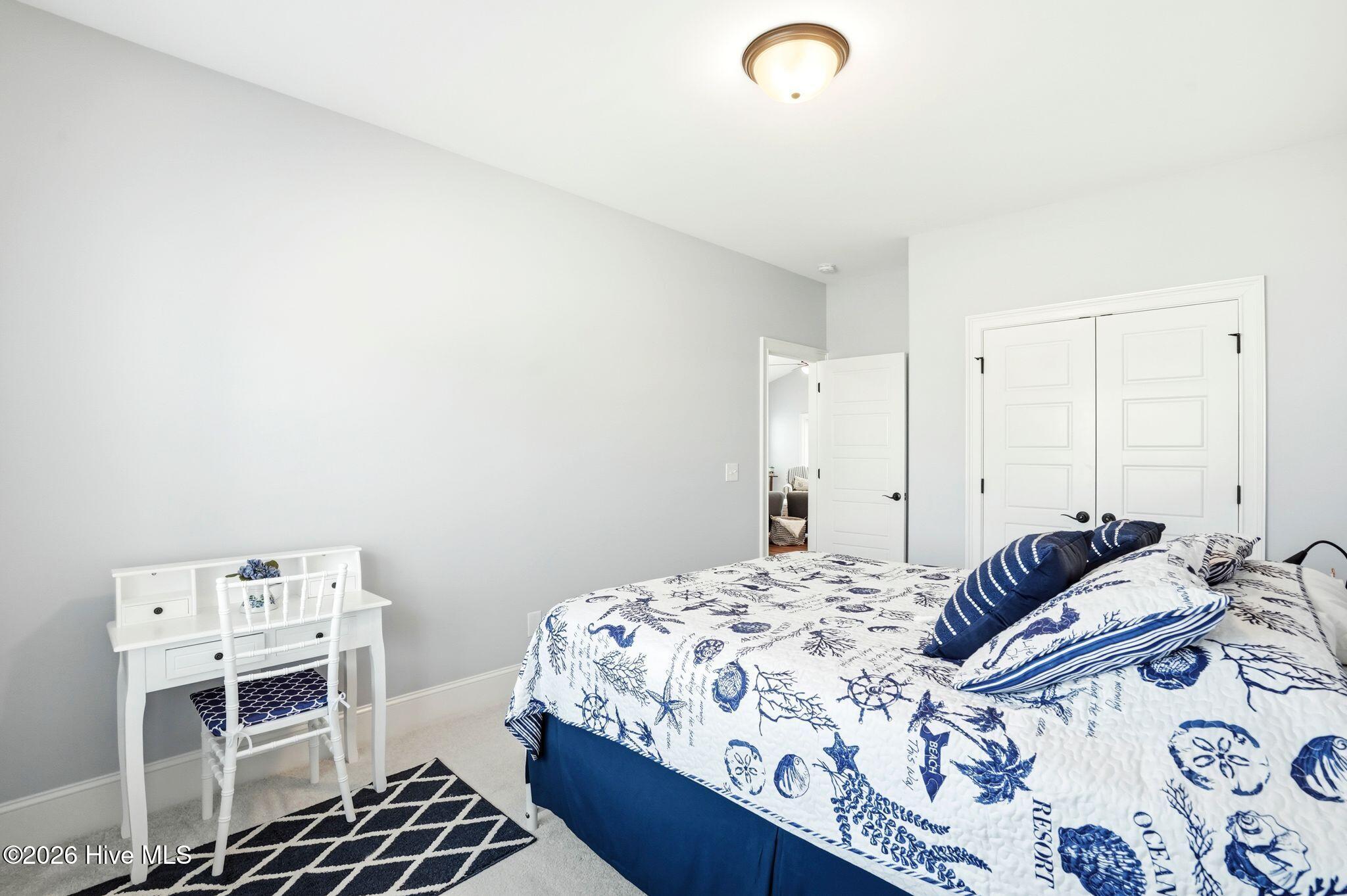 100563087 | Photo 29