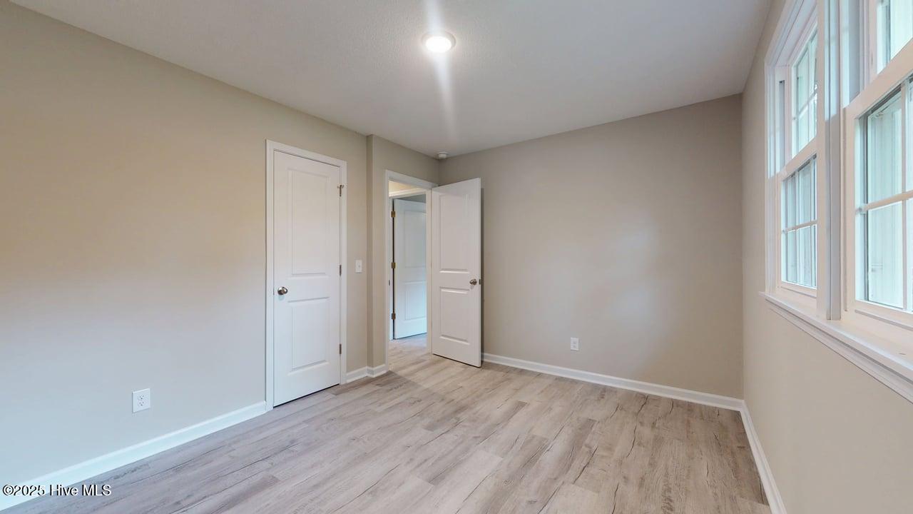 100536677 | Photo 26