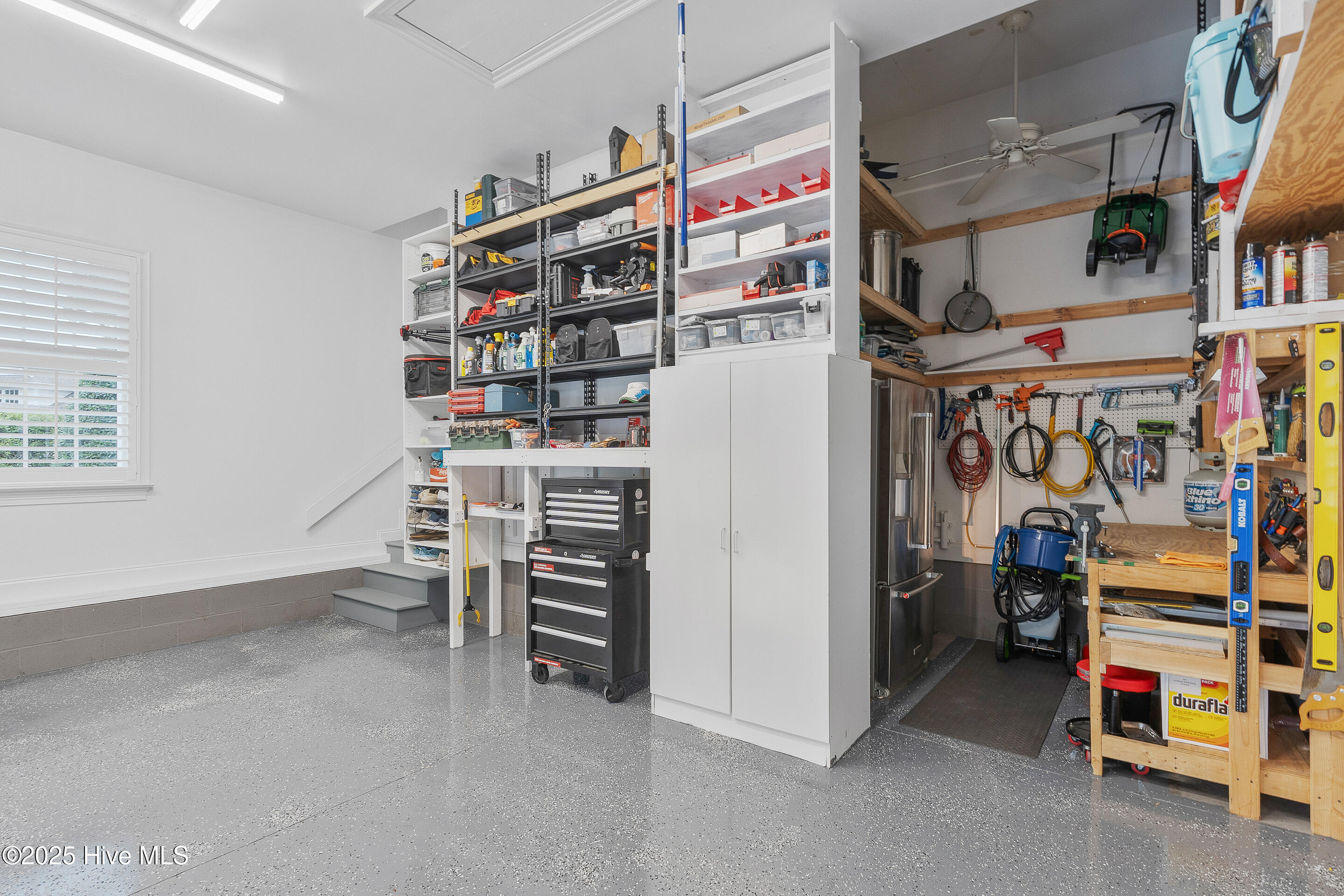 100520263 | Photo 36