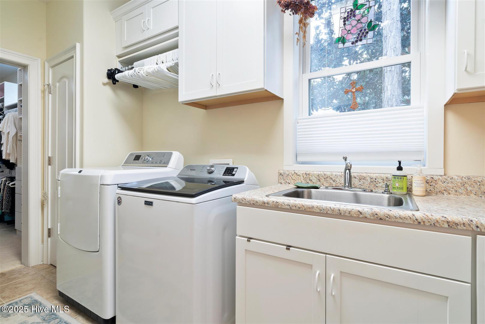 100518615 | Photo 52