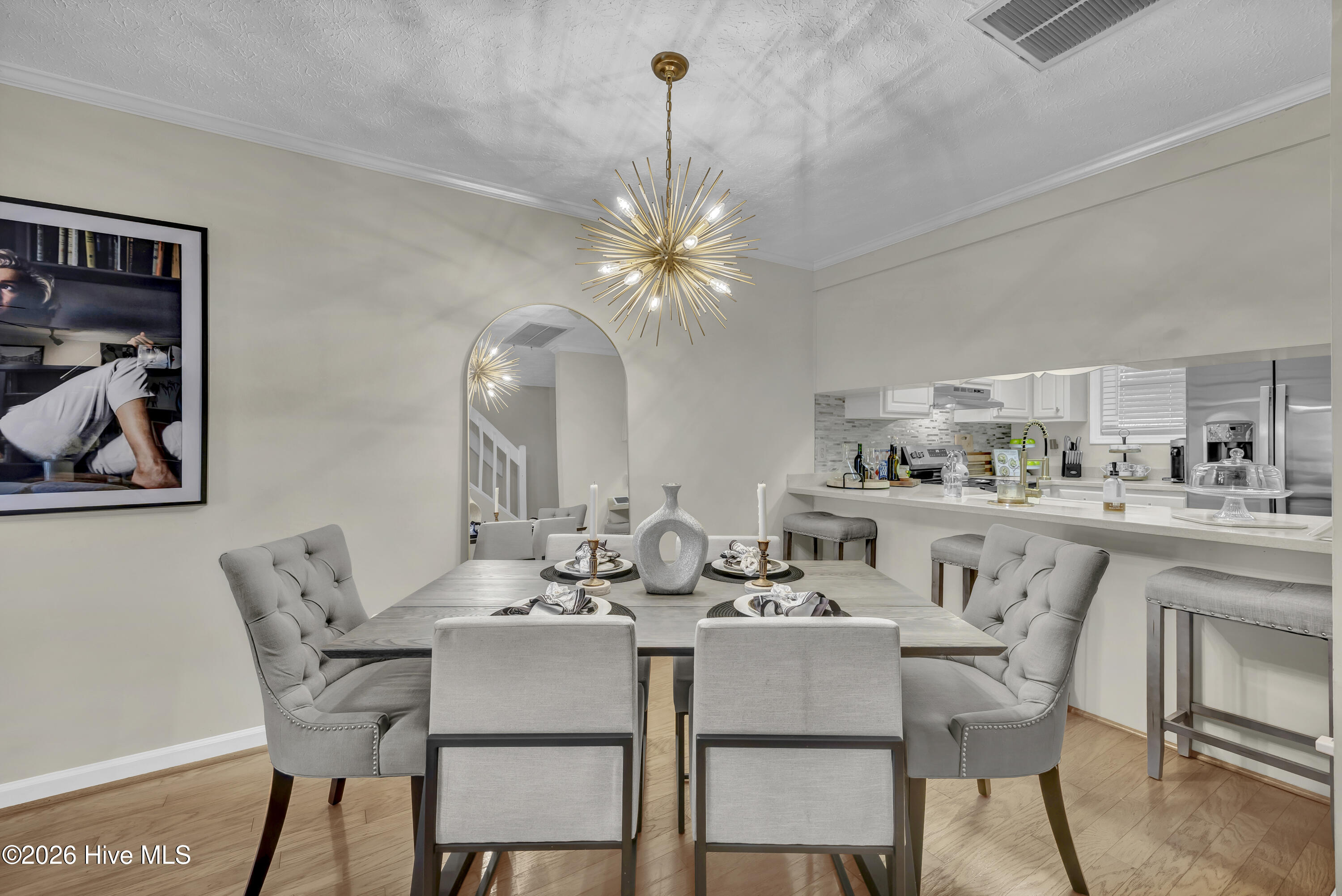 100550839 | Photo 10