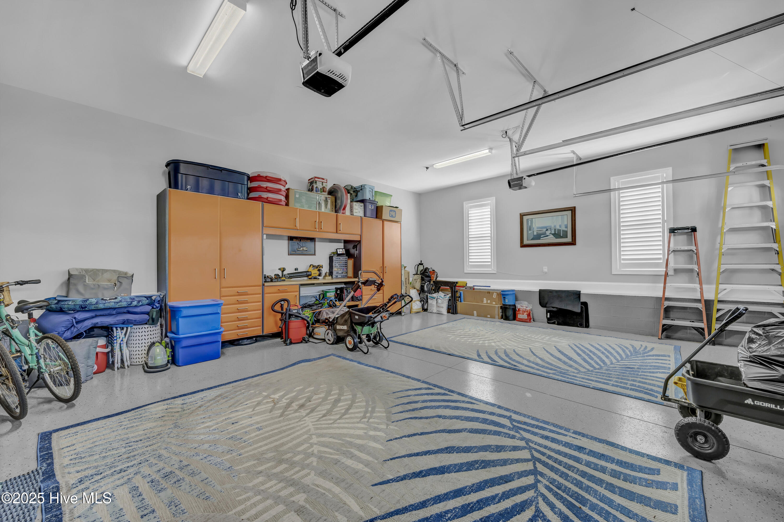 100546758 | Photo 38