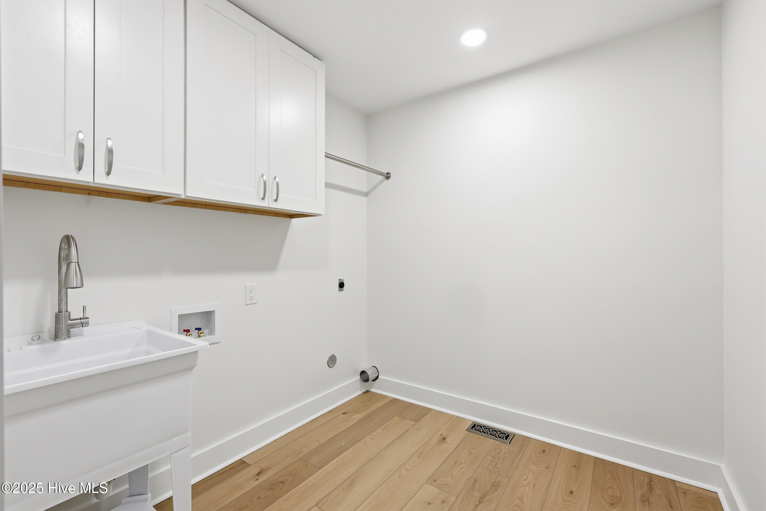 100544794 | Photo 42