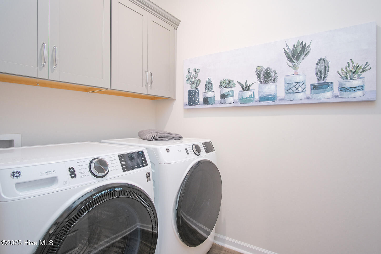 100558068 | Photo 19