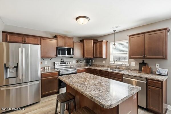 100555090 | Photo 11