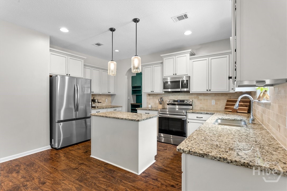 95 Flemington Oaks Drive, Hinesville, GA 31313 Listing Photo  12